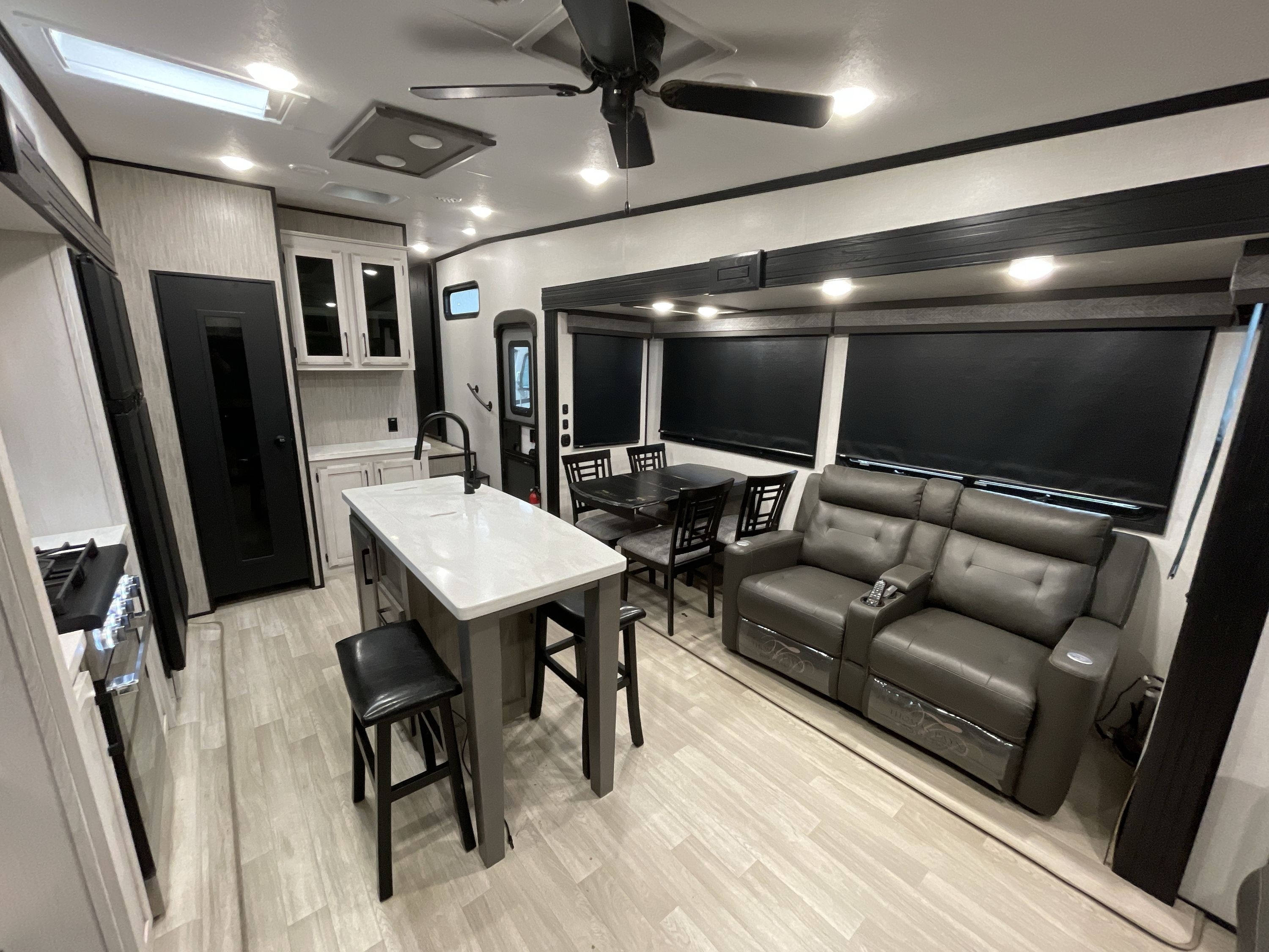 2023 K-Z Rv DURANGO 301RLT in deforest WI
