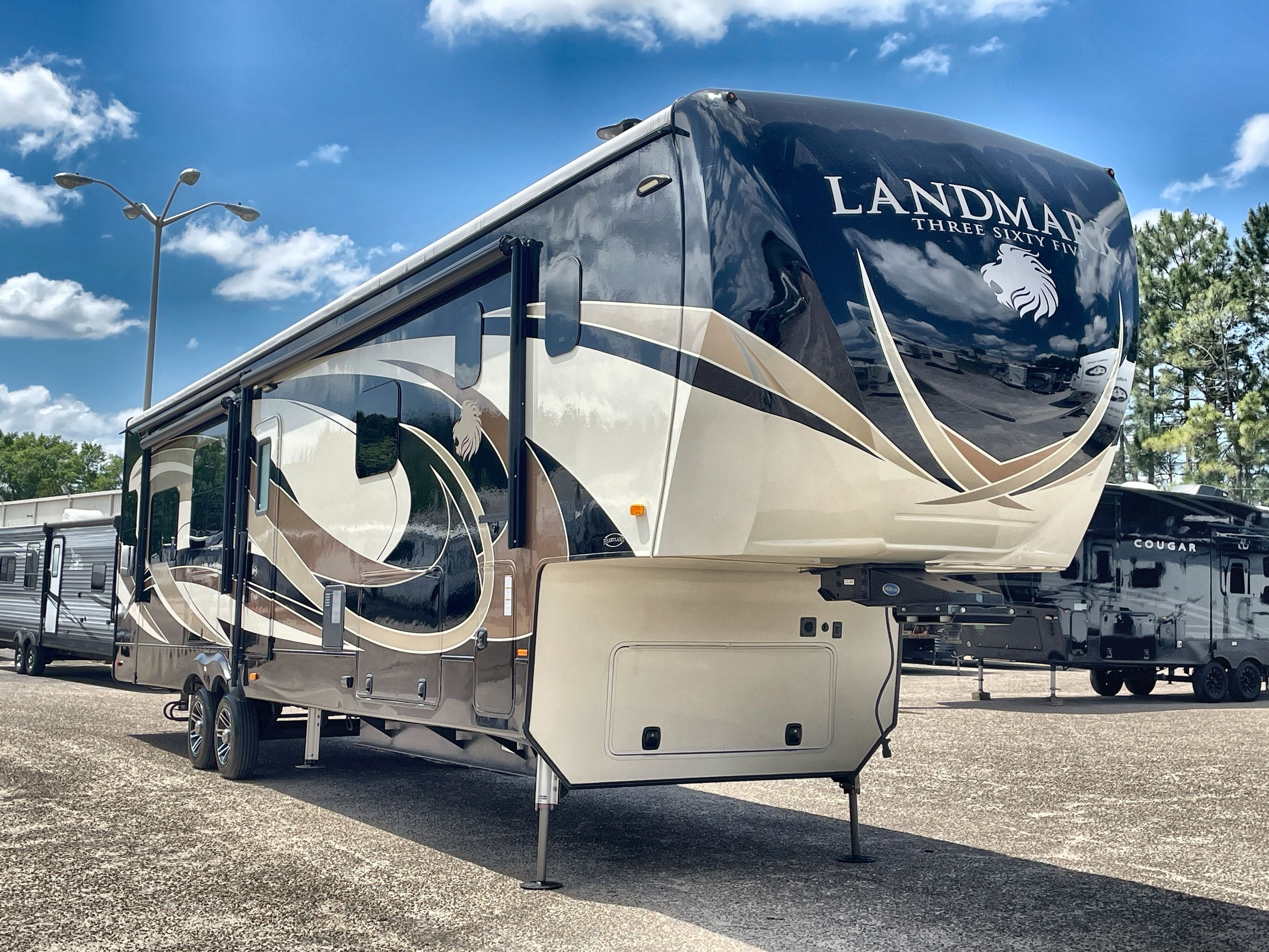 2019 Heartland LANDMARK NEWPORT RV