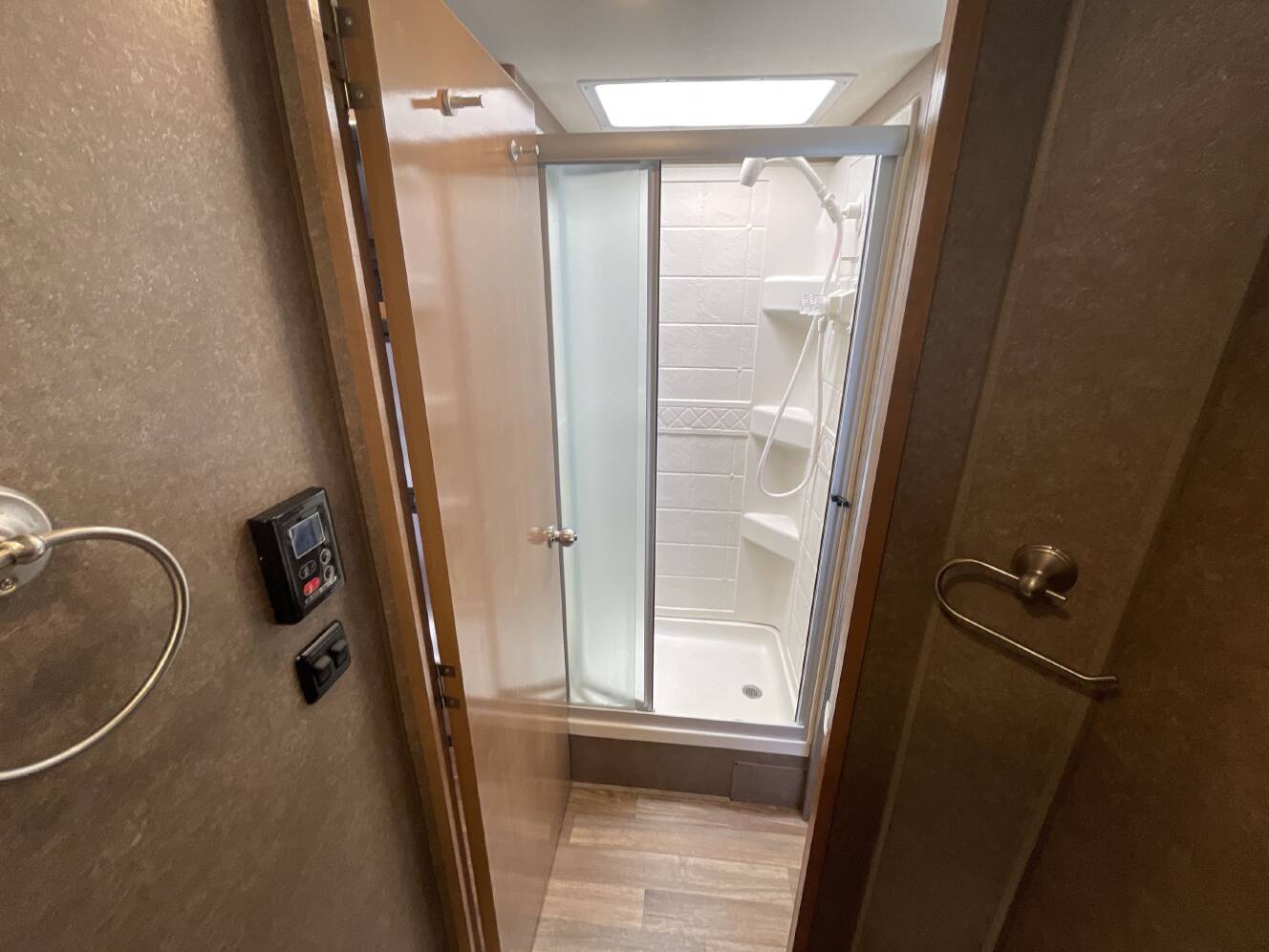 A photo of this 2020 Thor SYNERGY 24SK