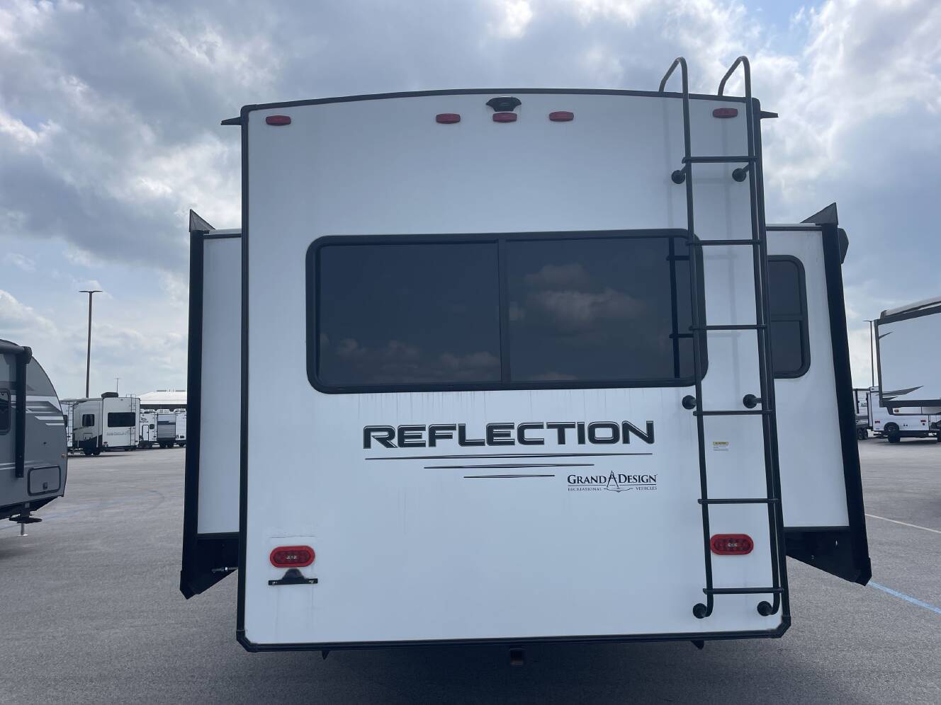 A photo of this 2025 Grand Design REFLECTION 315RLTS