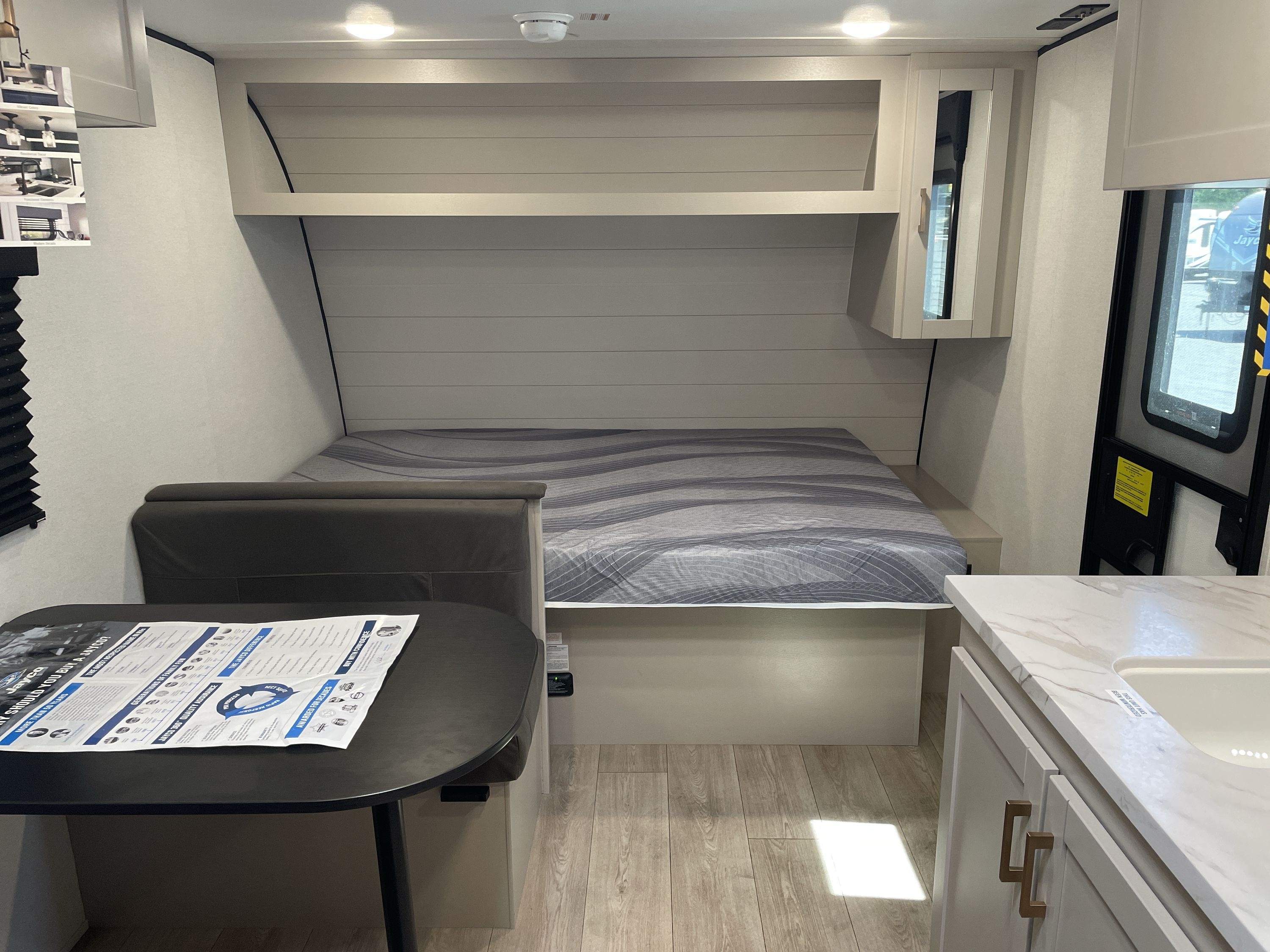 2027 Jayco JAY FEATHER AIR SL 17BHSL in anderson CA