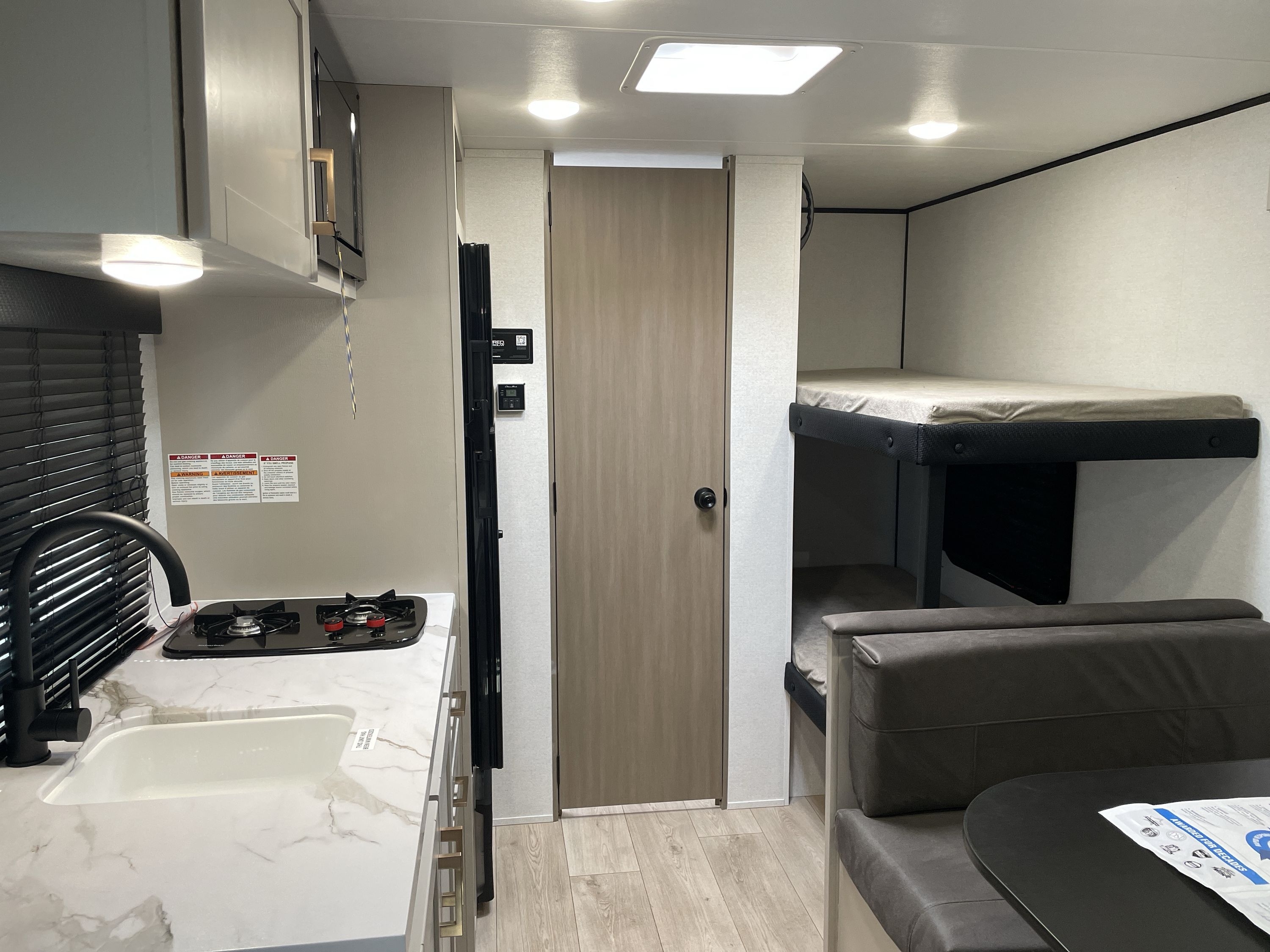 2027 Jayco JAY FEATHER AIR SL 17BHSL in anderson CA