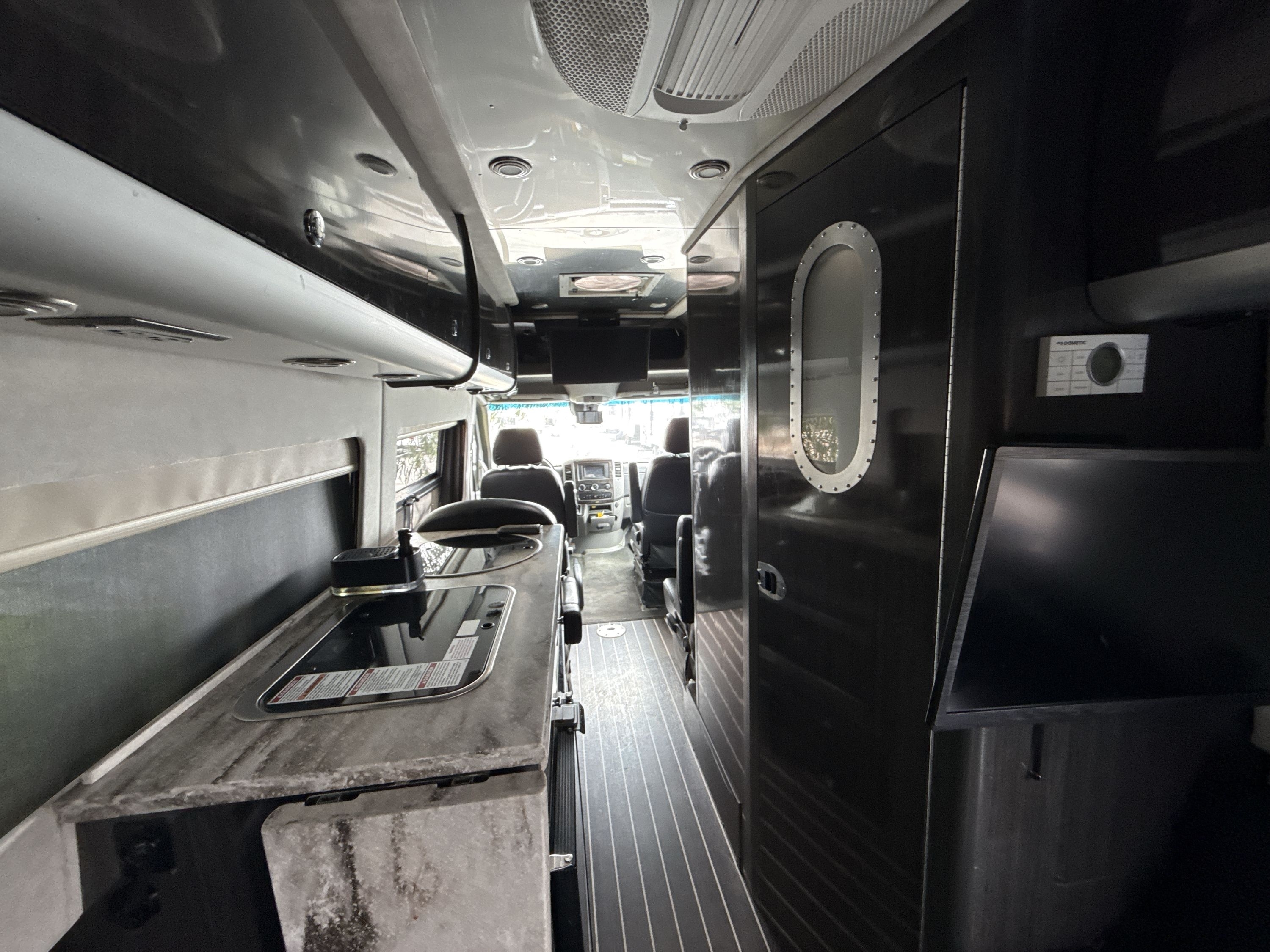 2016 Airstream INTERSTATE GRAND TOUR EXT in la mirada CA