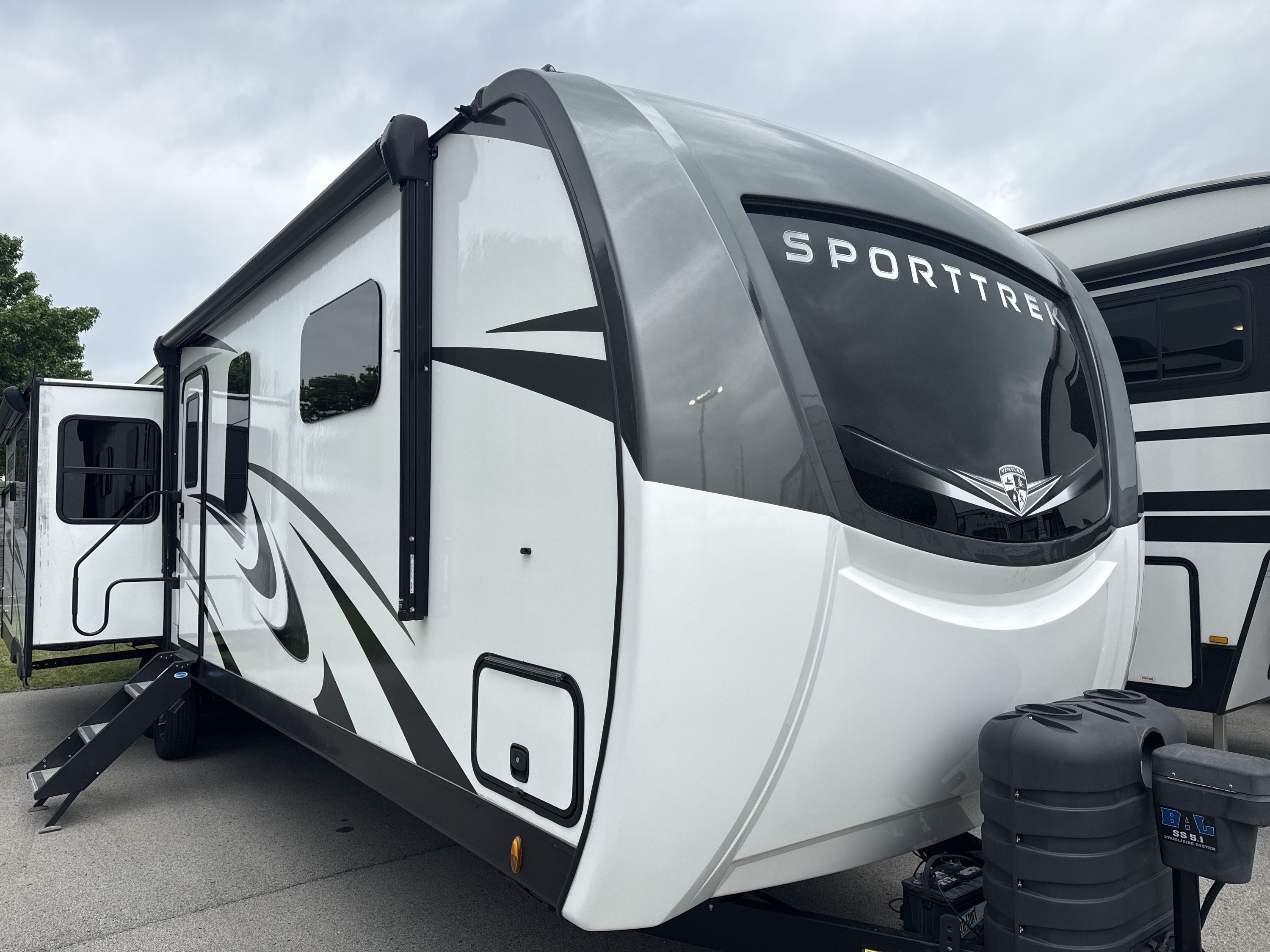 2024 Venture Rv SPORTTREK TOURING EDITION 343VIK RV