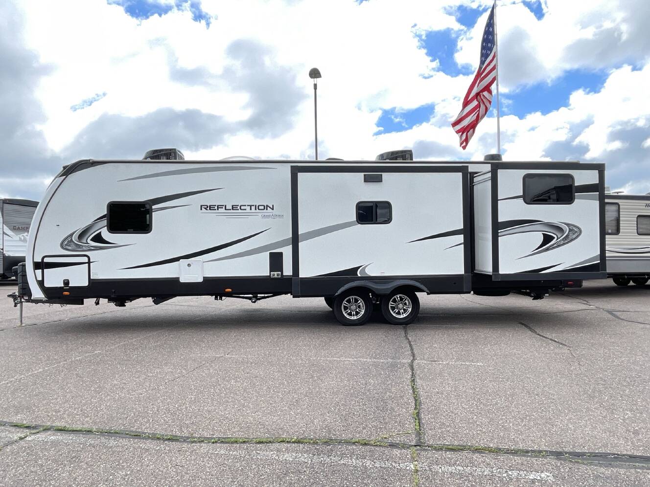 A photo of this 2022 Grand Design REFLECTION 312BHTS