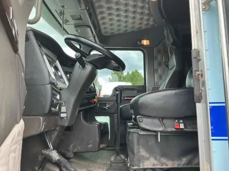 2021 KENWORTH W900