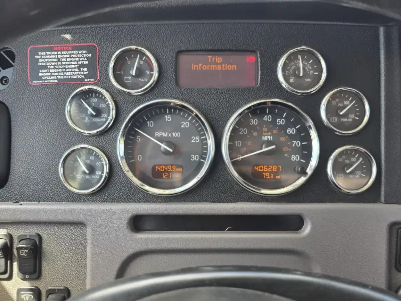 2013 PETERBILT 388