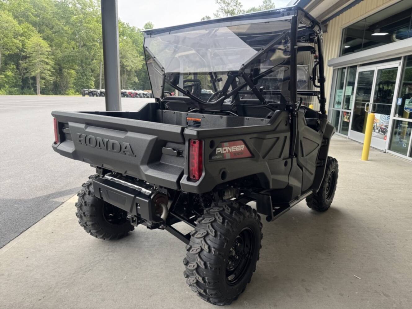 A photo of this 2025 Honda PIONEER 1000