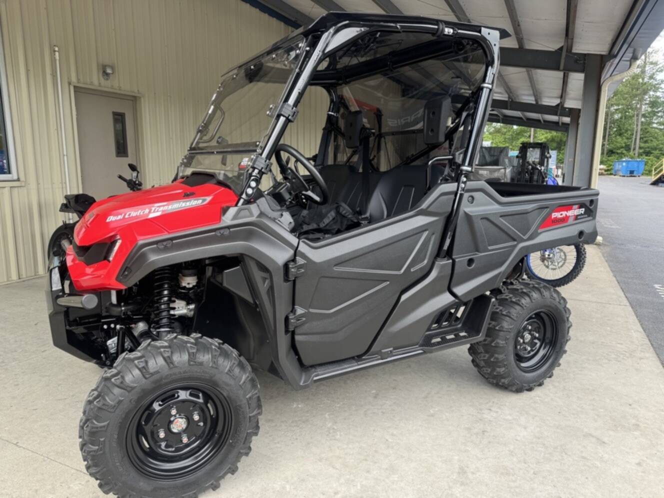 A photo of this 2025 Honda PIONEER 1000