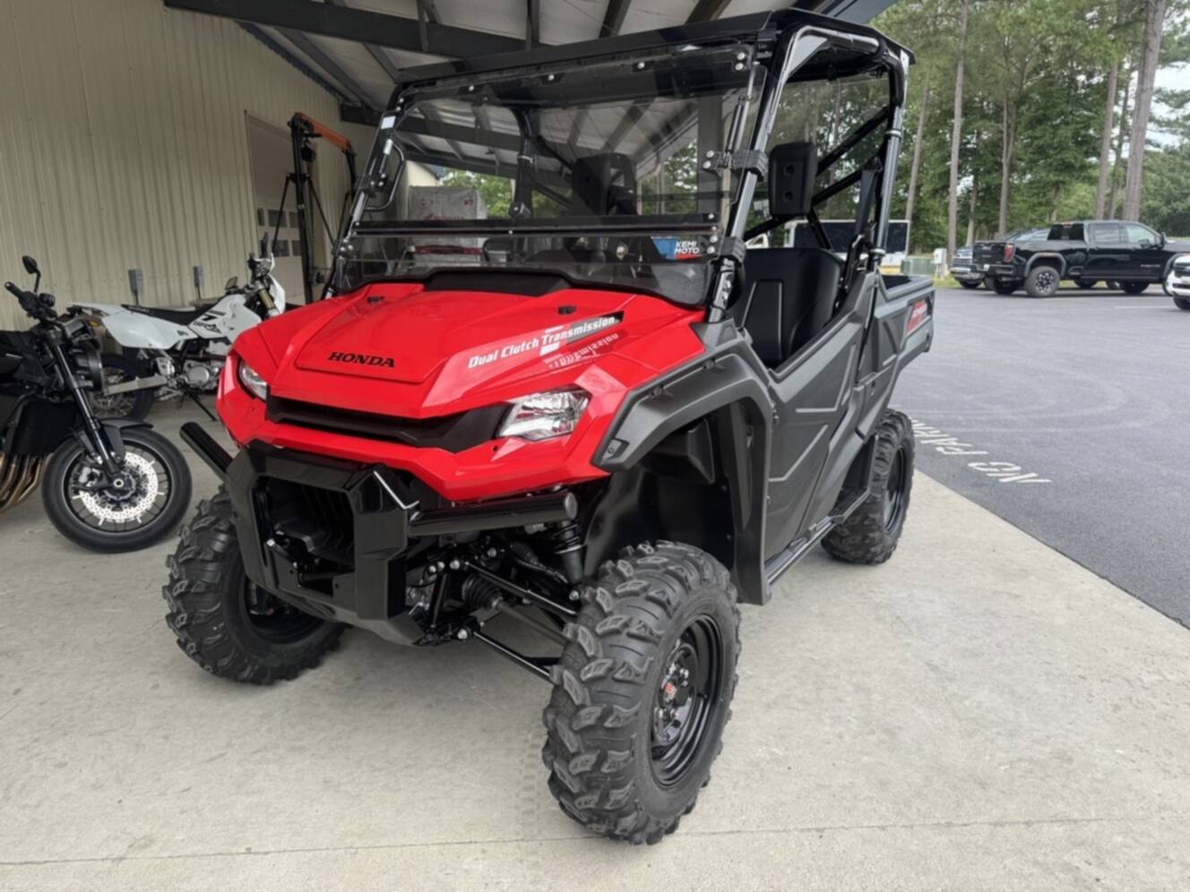 A photo of this 2025 Honda PIONEER 1000