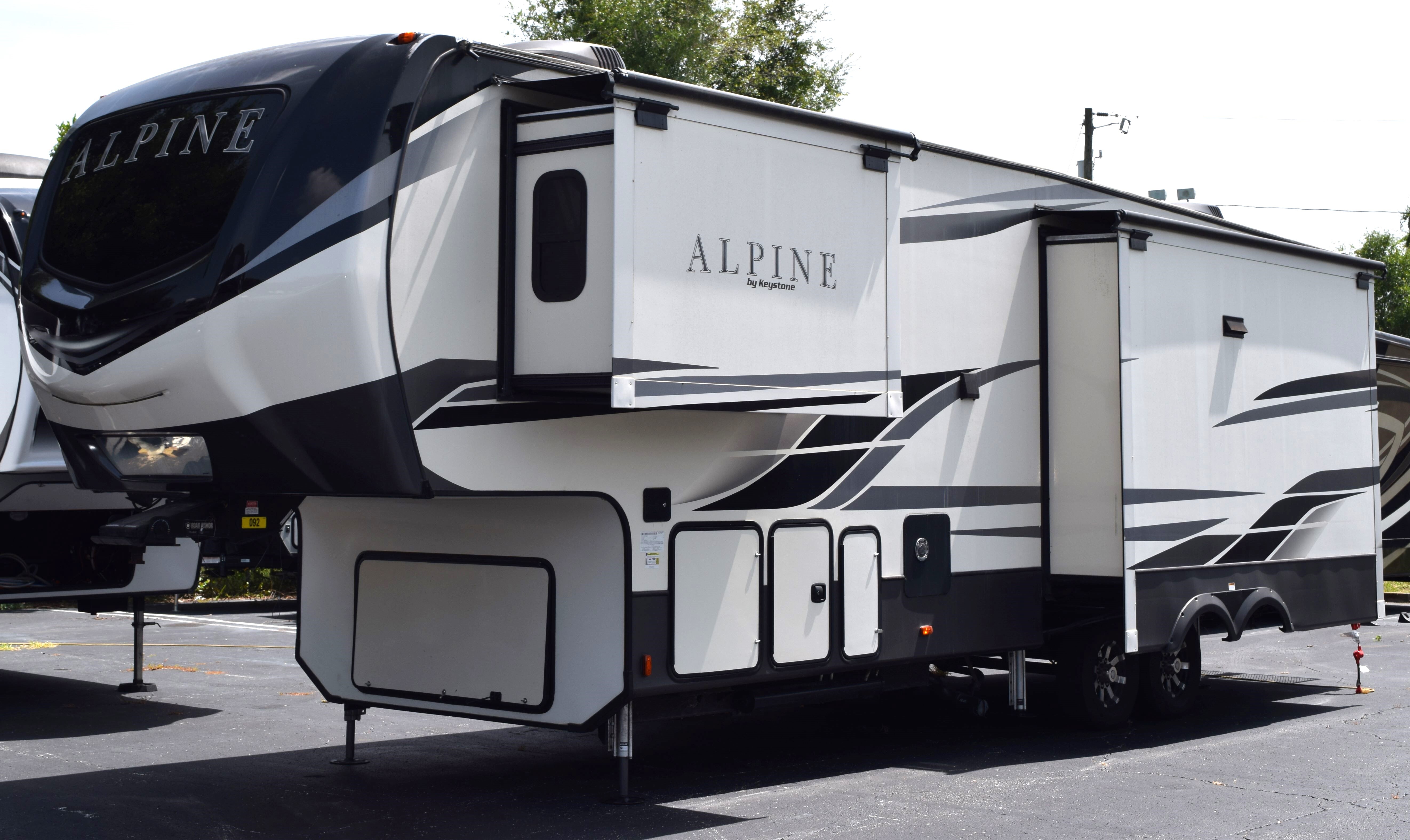 2020 Keystone ALPINE 3121RS in eustis FL