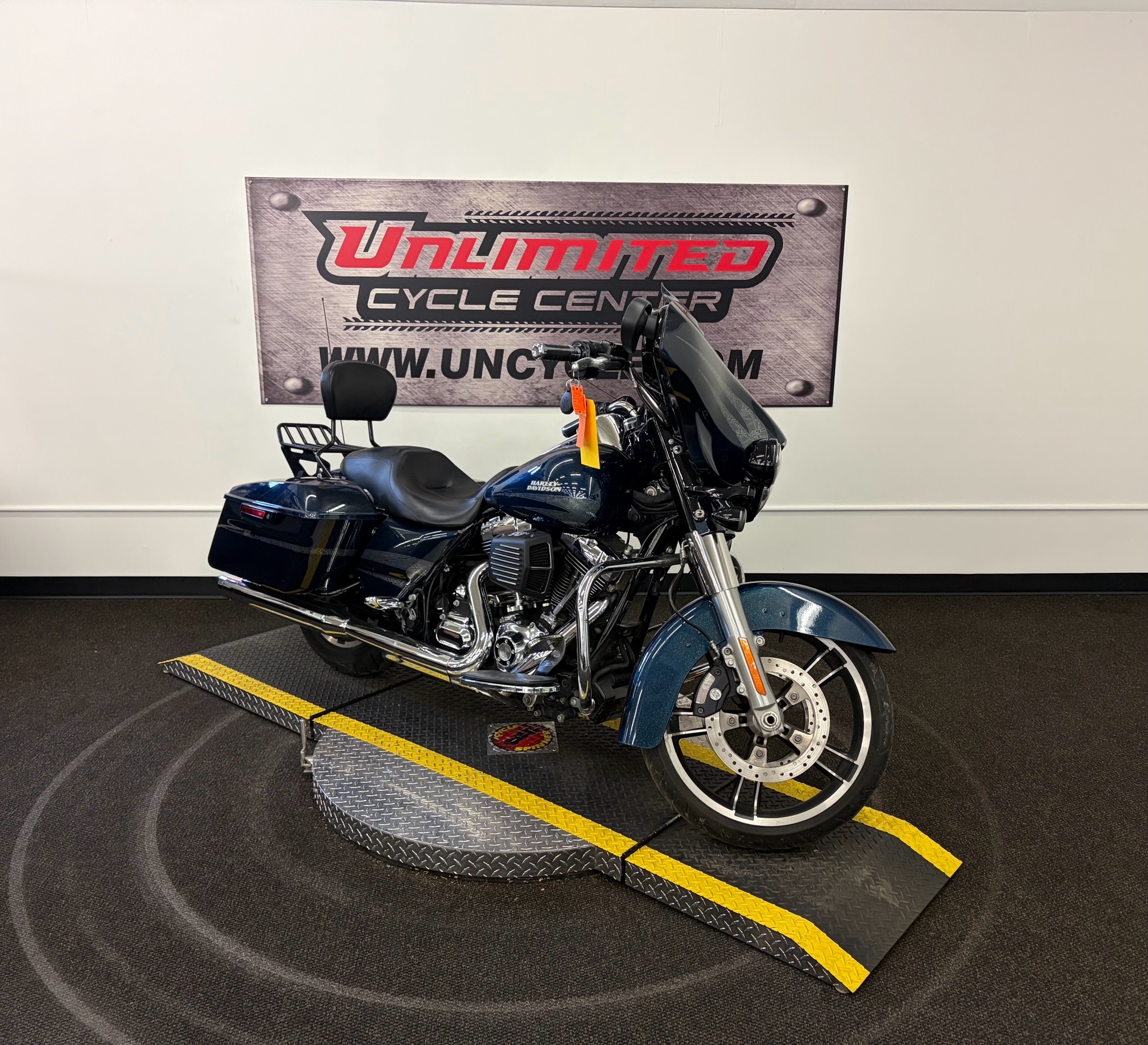 2016 Harley-Davidson Street Glide® Special SPECIAL in Tyrone, PA