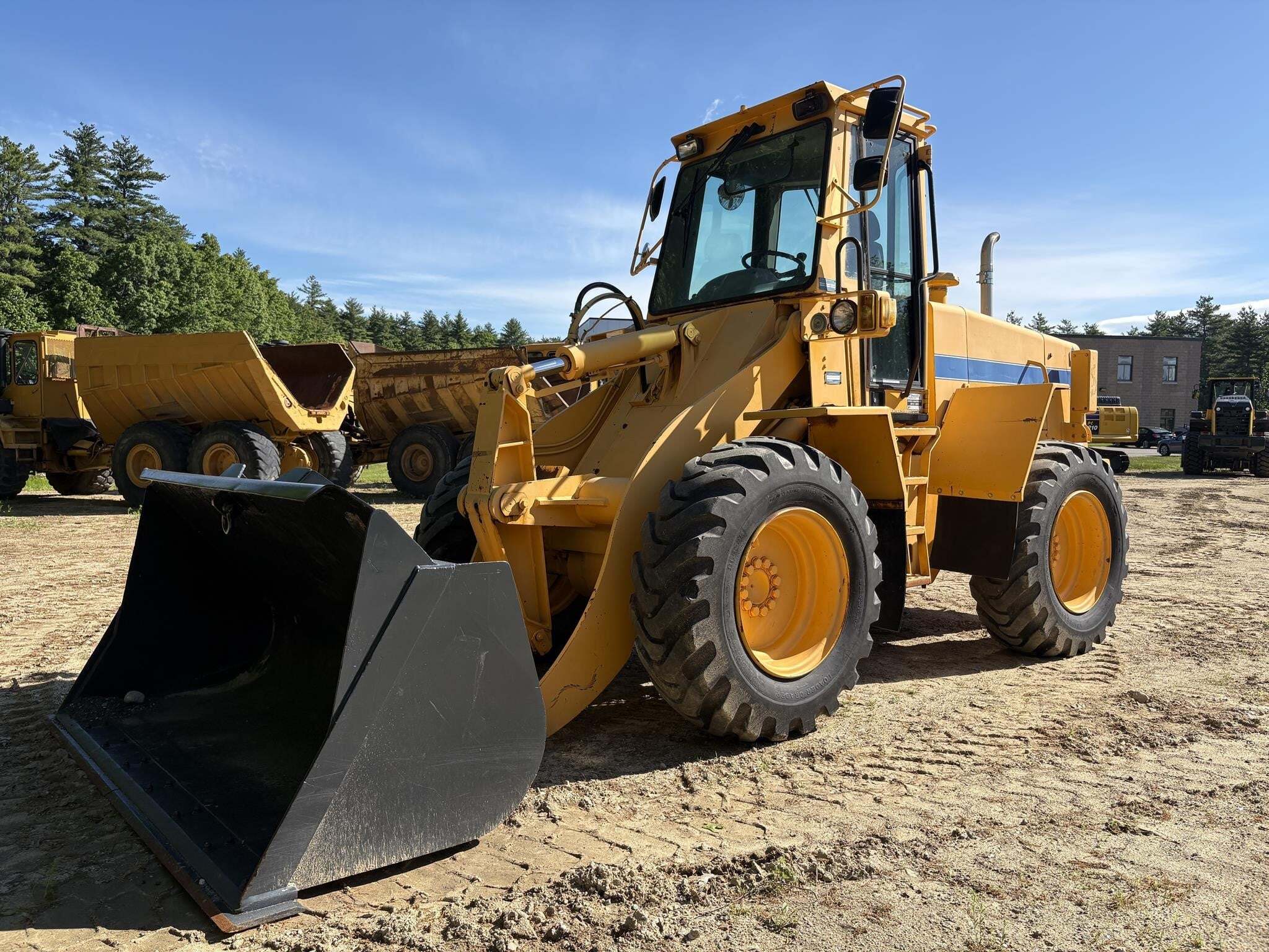 2004 DRESSTA 510E in Windham, NH