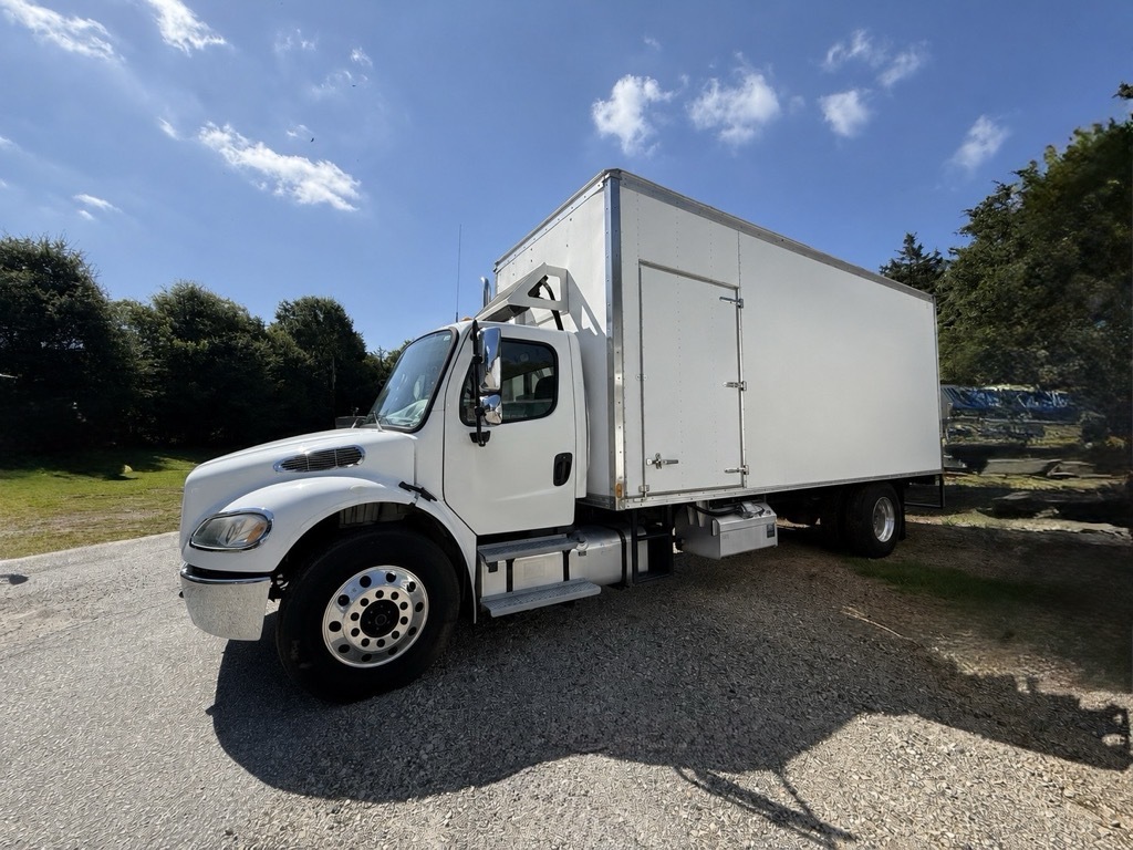 2018 FREIGHTLINER BUSINESS CLASS M2 106 in Homer, GA