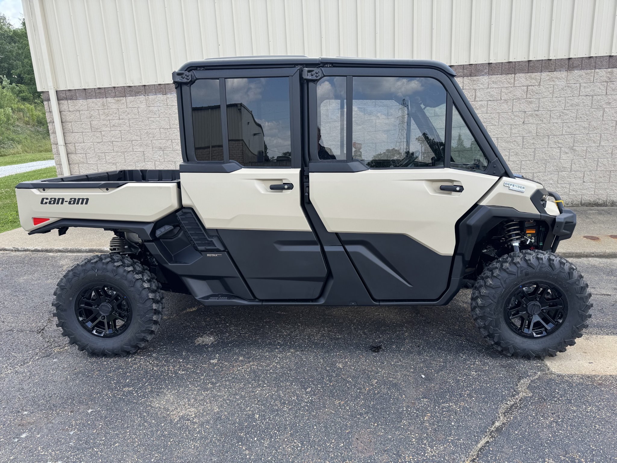 2026 Can-Am Defender MAX Limited HD11 in canton OH