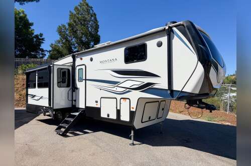 2023 Keystone MONTANA 295RL in auburn CA