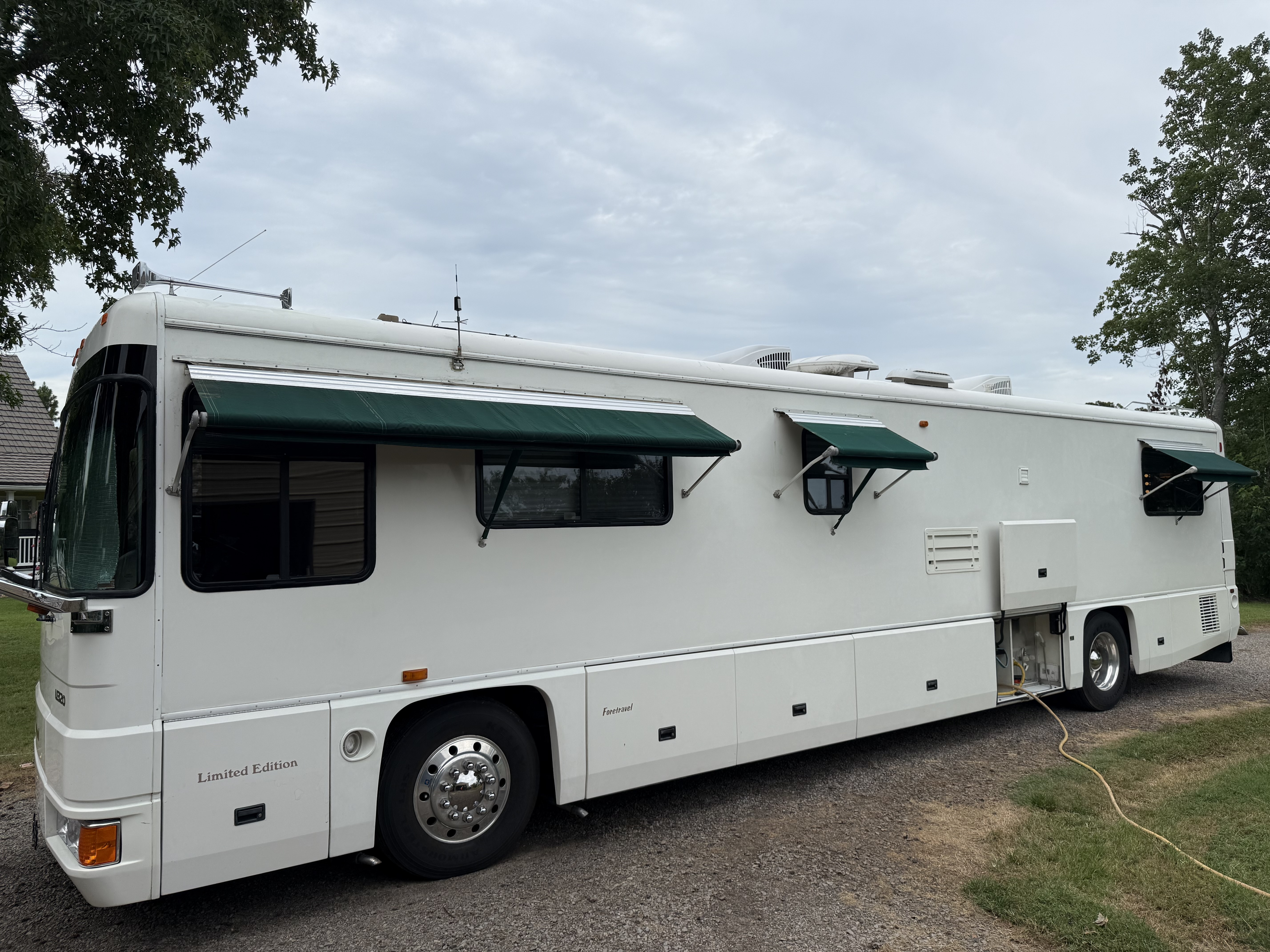 1997 Foretravel UNICOACH 4000 U320 RV