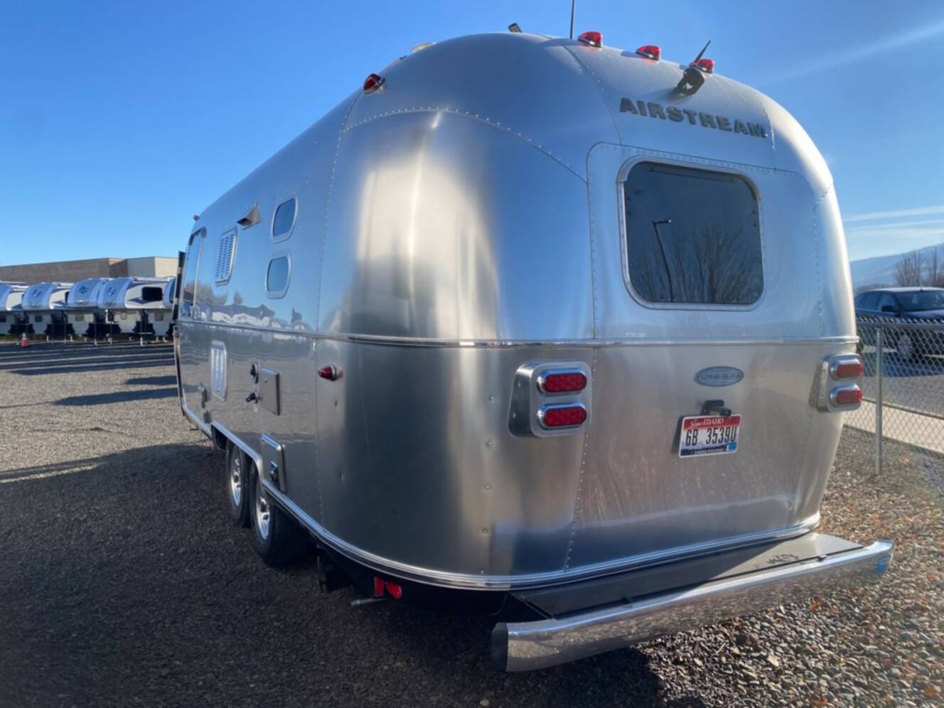 A photo of this 2019 Airstream FLYING CLOUD 23FB