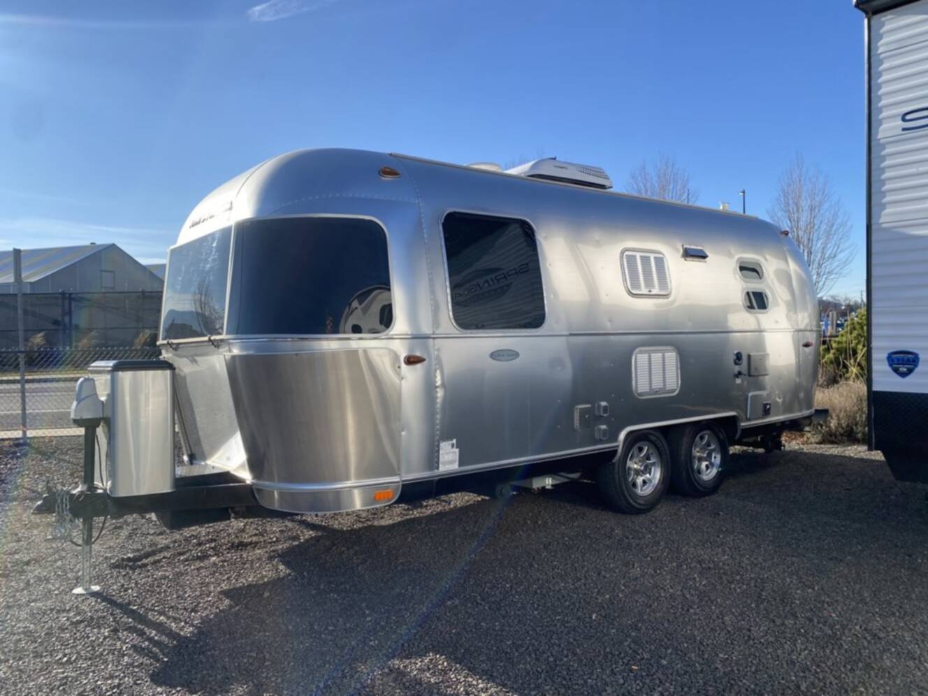 A photo of this 2019 Airstream FLYING CLOUD 23FB
