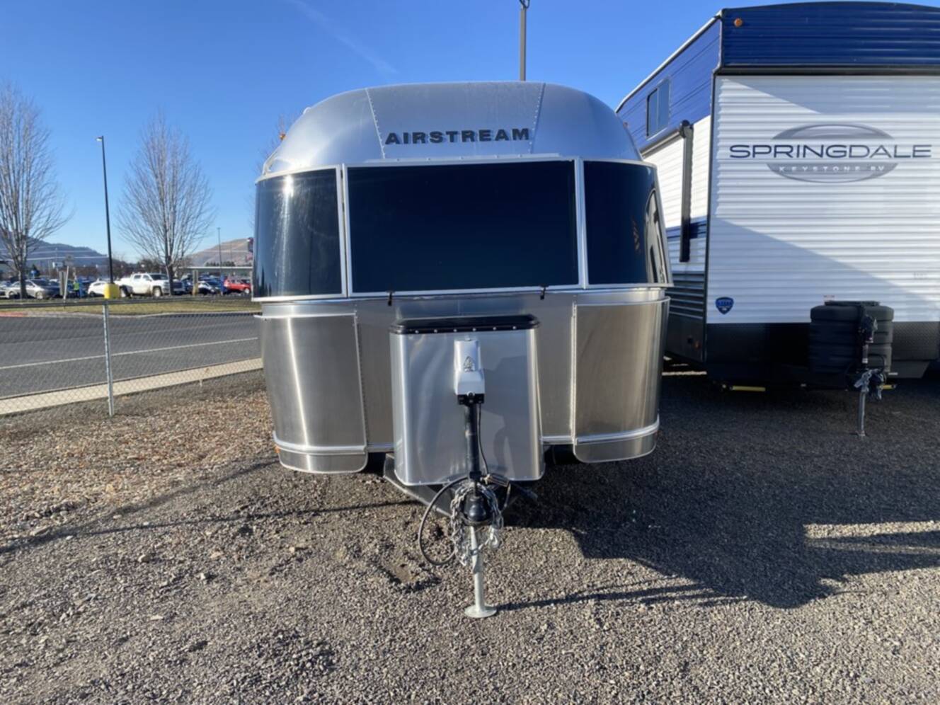 A photo of this 2019 Airstream FLYING CLOUD 23FB