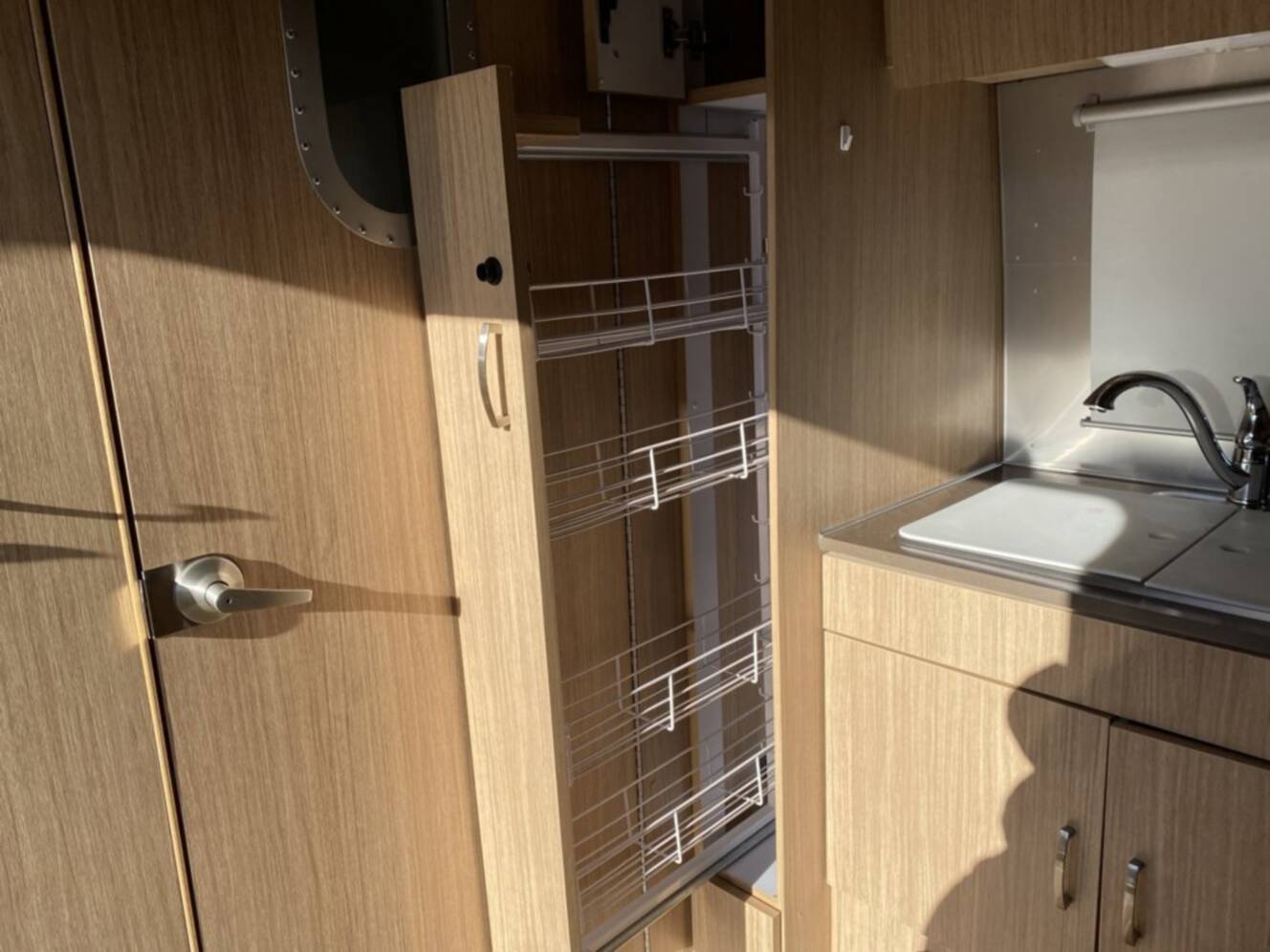 A photo of this 2019 Airstream FLYING CLOUD 23FB