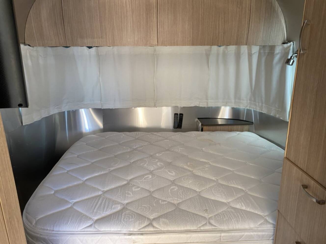 A photo of this 2019 Airstream FLYING CLOUD 23FB
