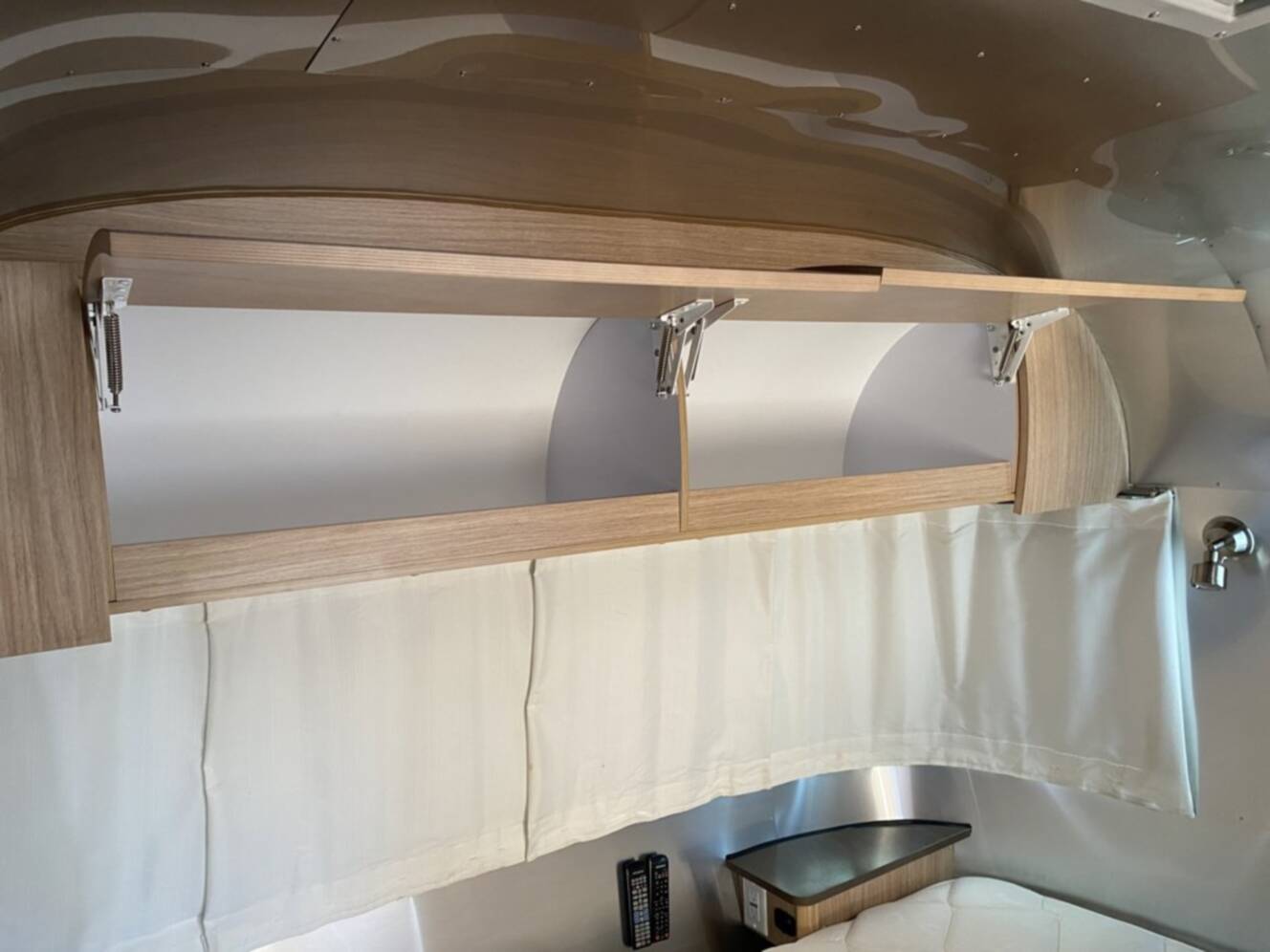 A photo of this 2019 Airstream FLYING CLOUD 23FB