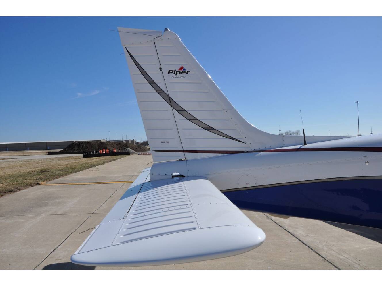 A photo of this 2001 Piper SARATOGA II HP