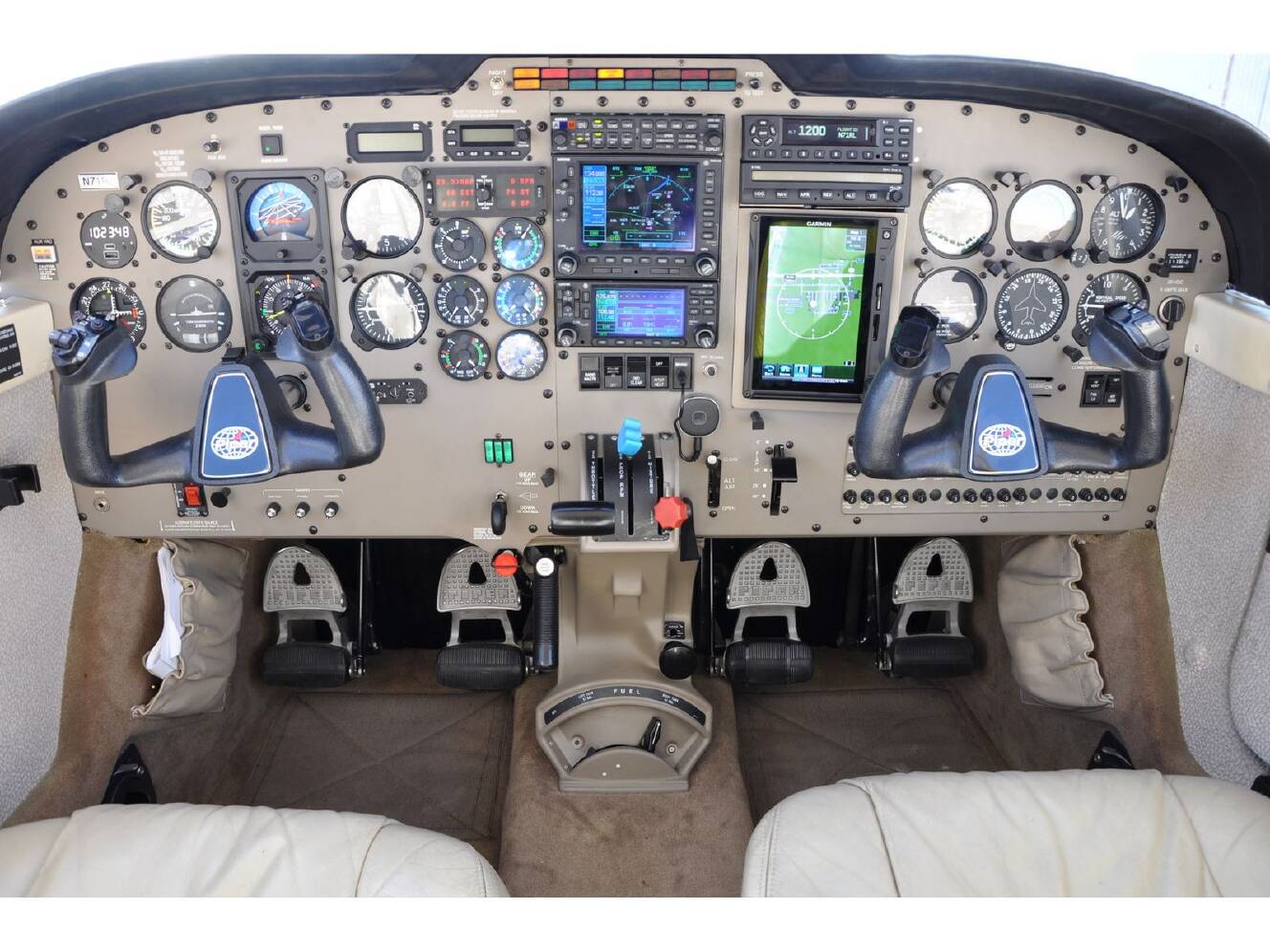 A photo of this 2001 Piper SARATOGA II HP