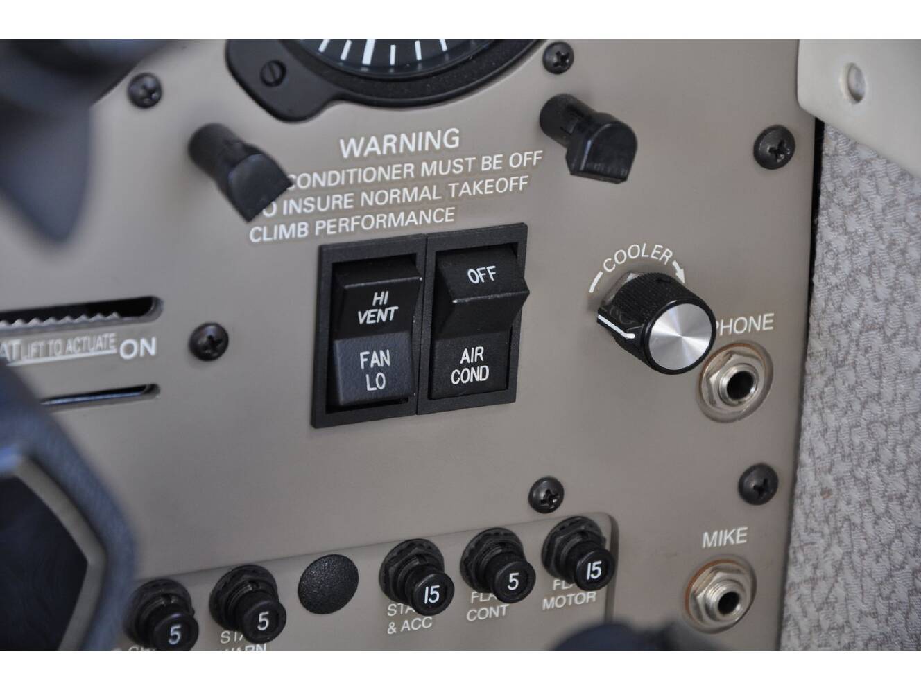 A photo of this 2001 Piper SARATOGA II HP