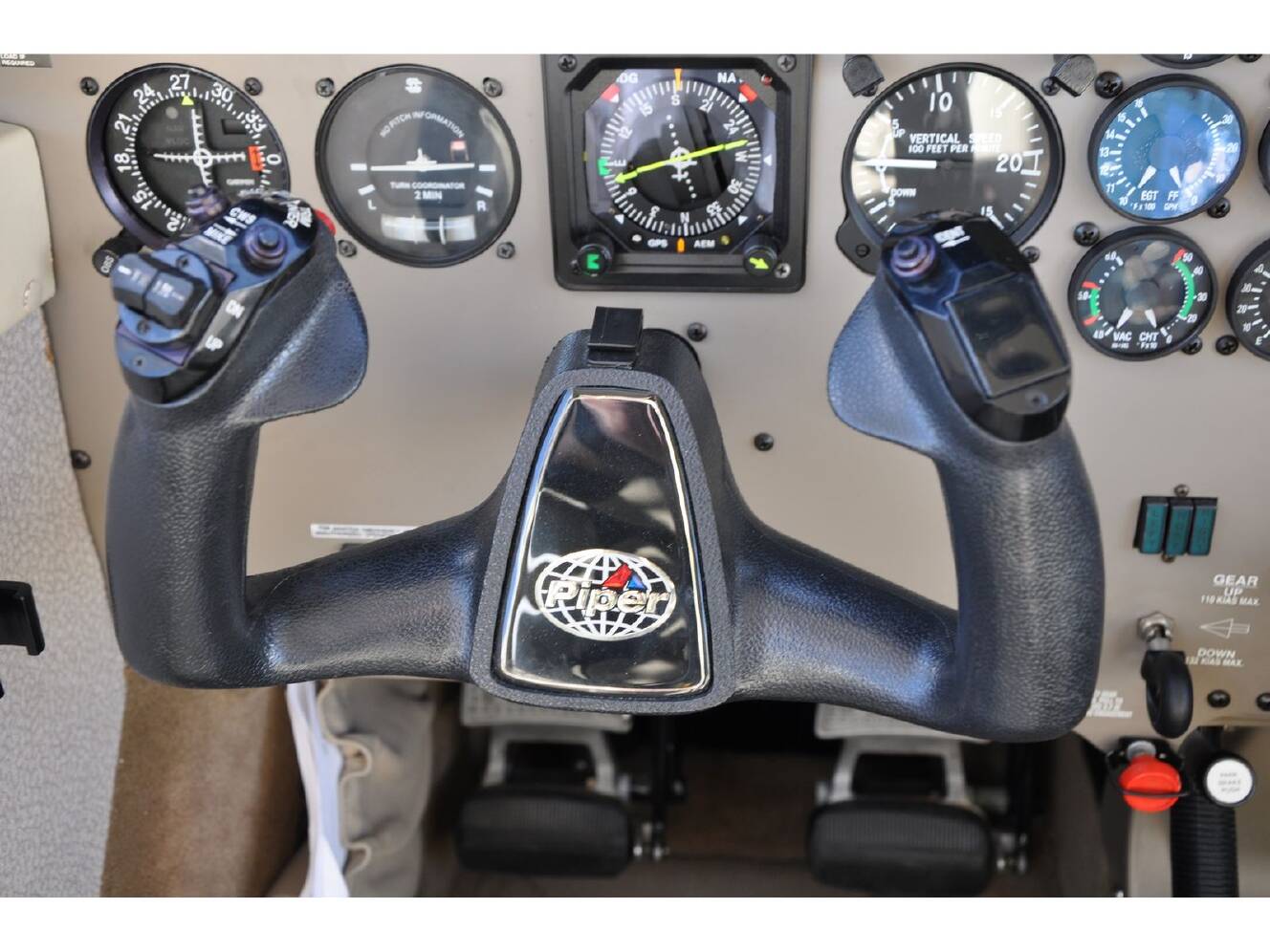 A photo of this 2001 Piper SARATOGA II HP