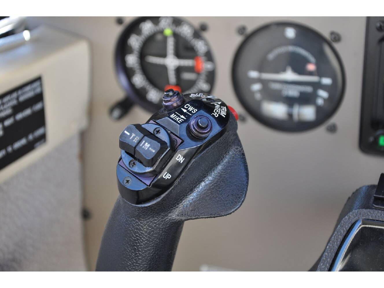 A photo of this 2001 Piper SARATOGA II HP