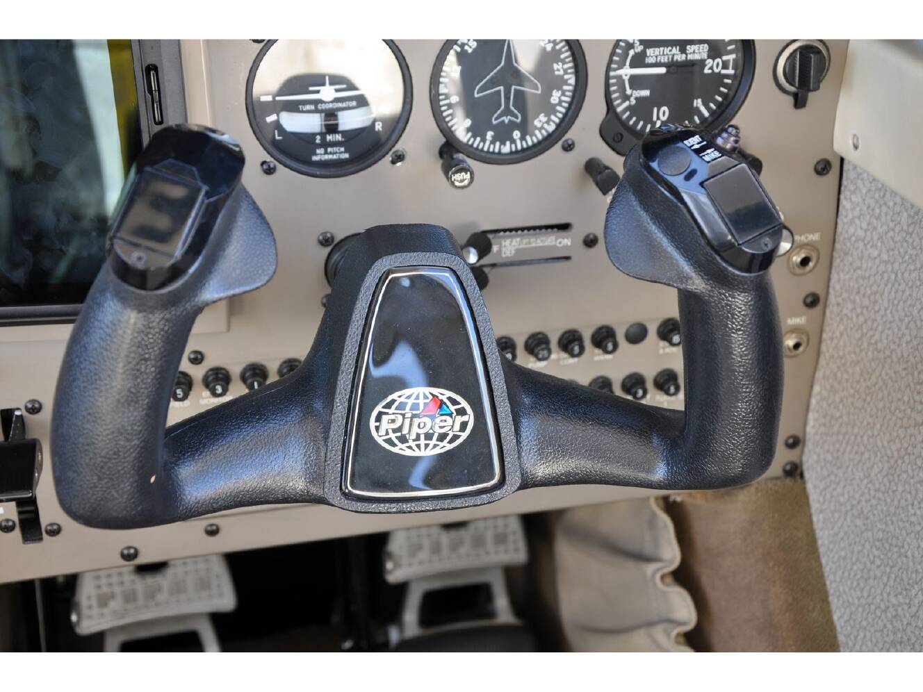 A photo of this 2001 Piper SARATOGA II HP