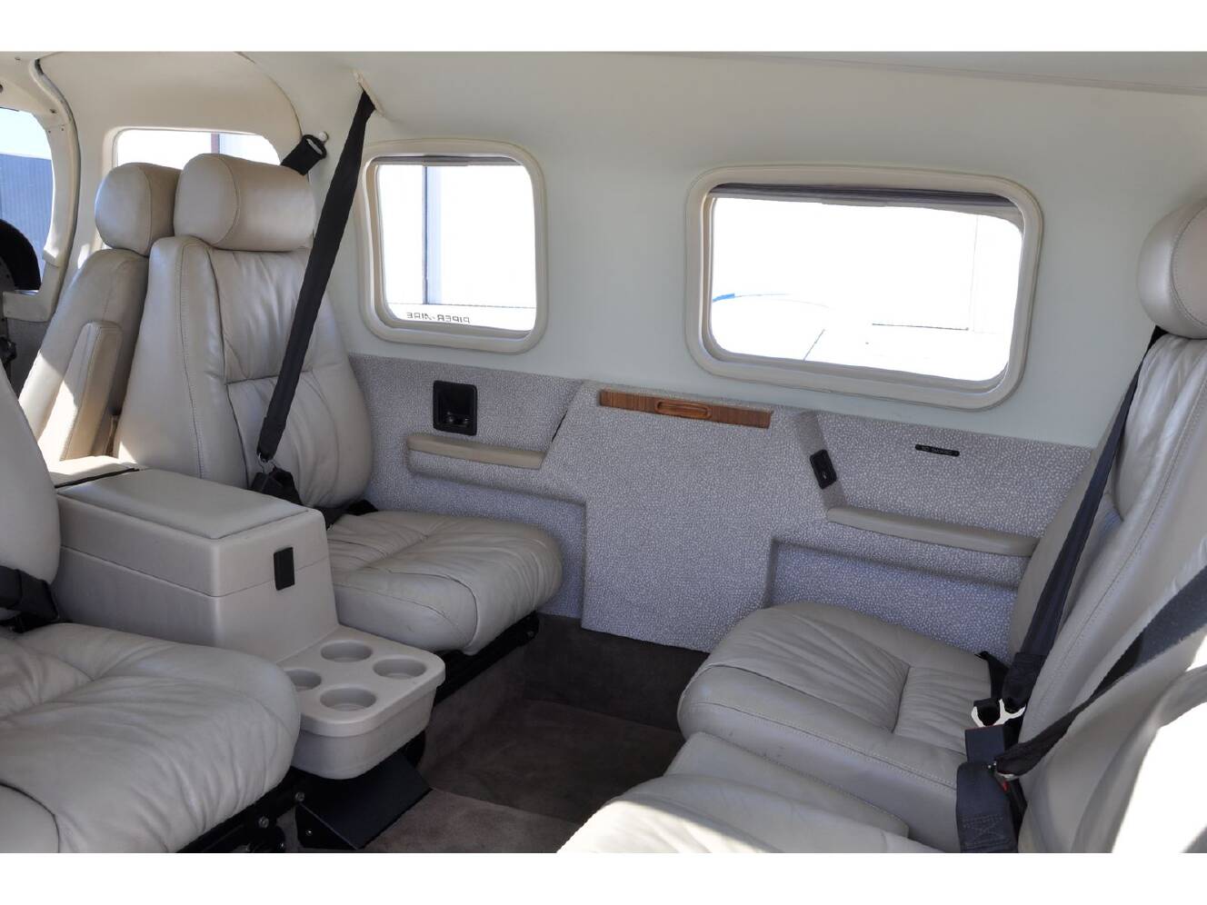 A photo of this 2001 Piper SARATOGA II HP