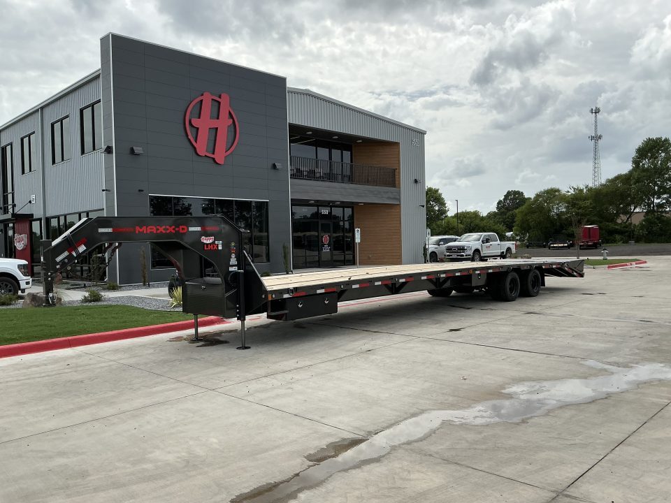 2027 MAXX-D LHX in Paris, TX