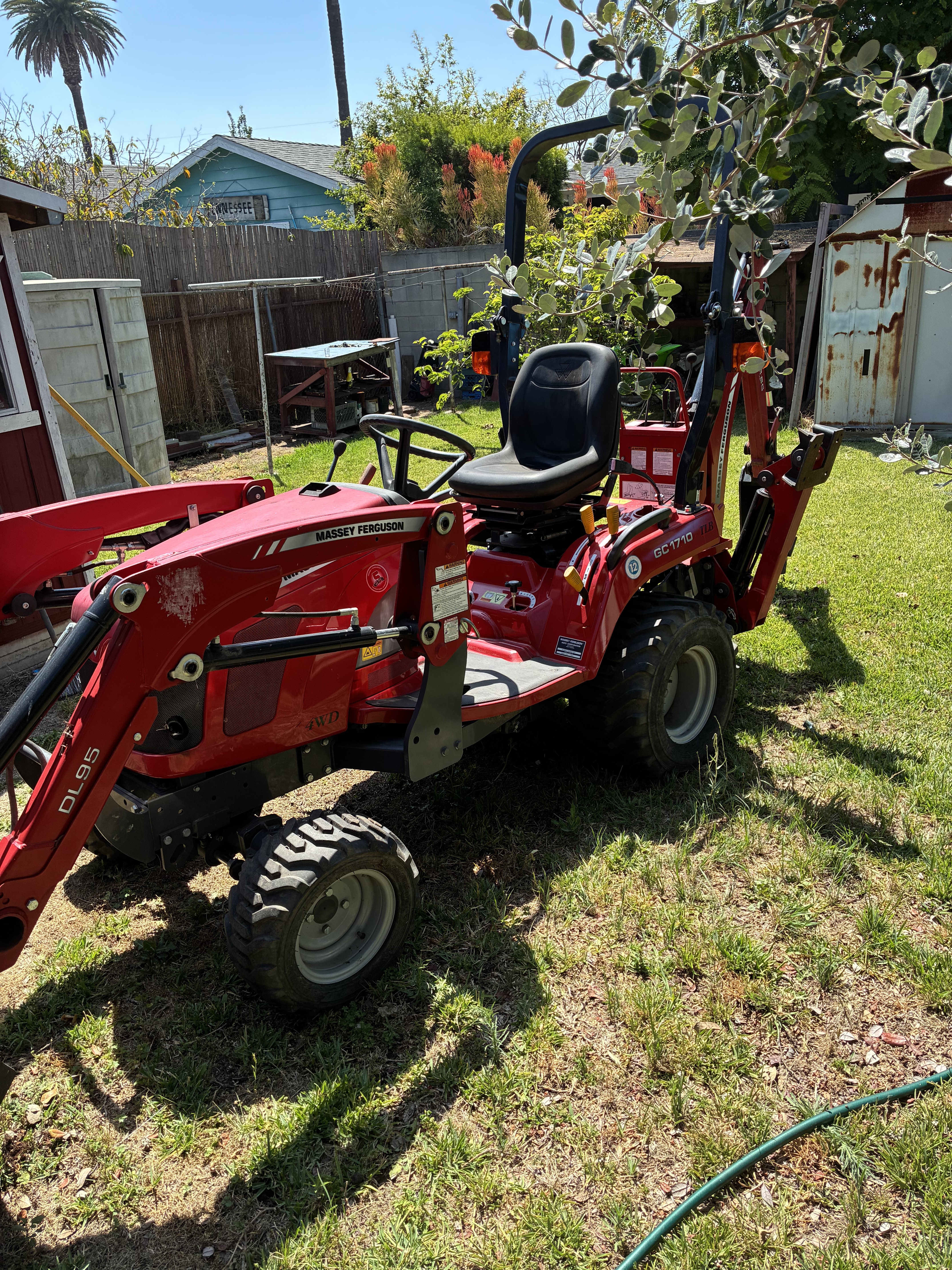 2018 MASSEY FERGUSON GC1710 in Los Angeles, CA