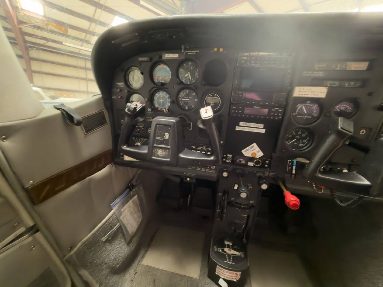 A photo of this 1984 Cessna 182R SKYLANE