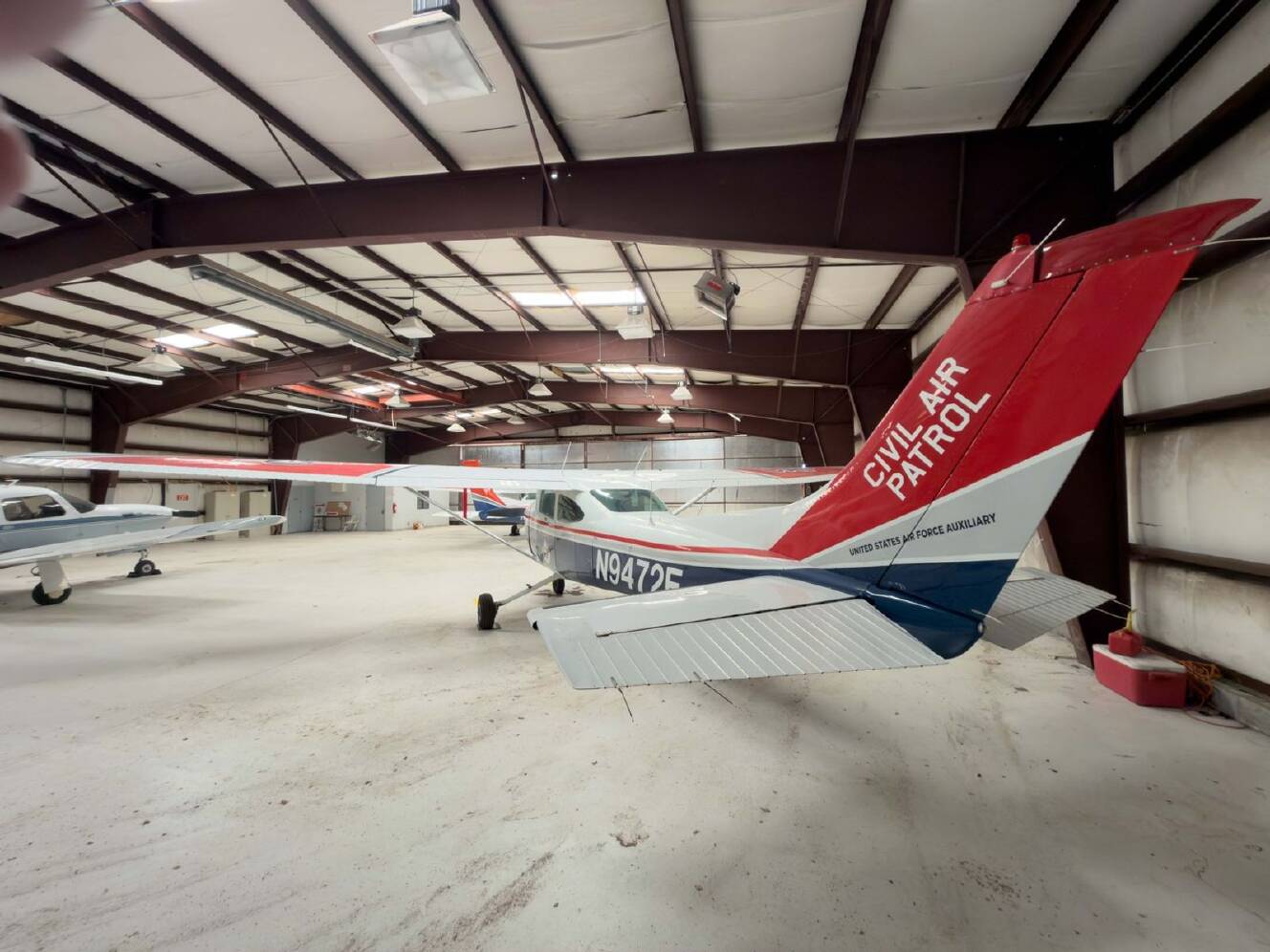A photo of this 1984 Cessna 182R SKYLANE