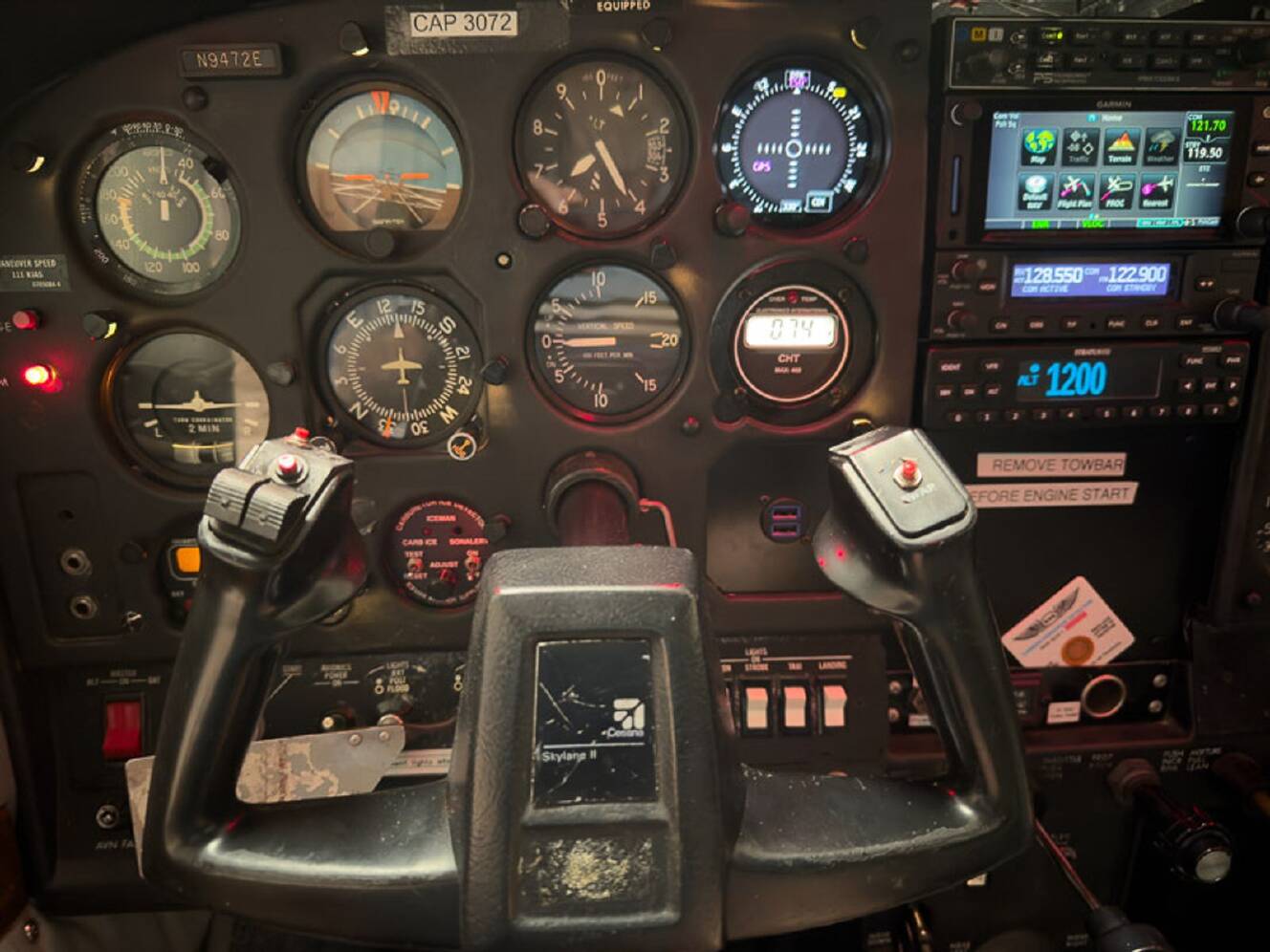 A photo of this 1984 Cessna 182R SKYLANE