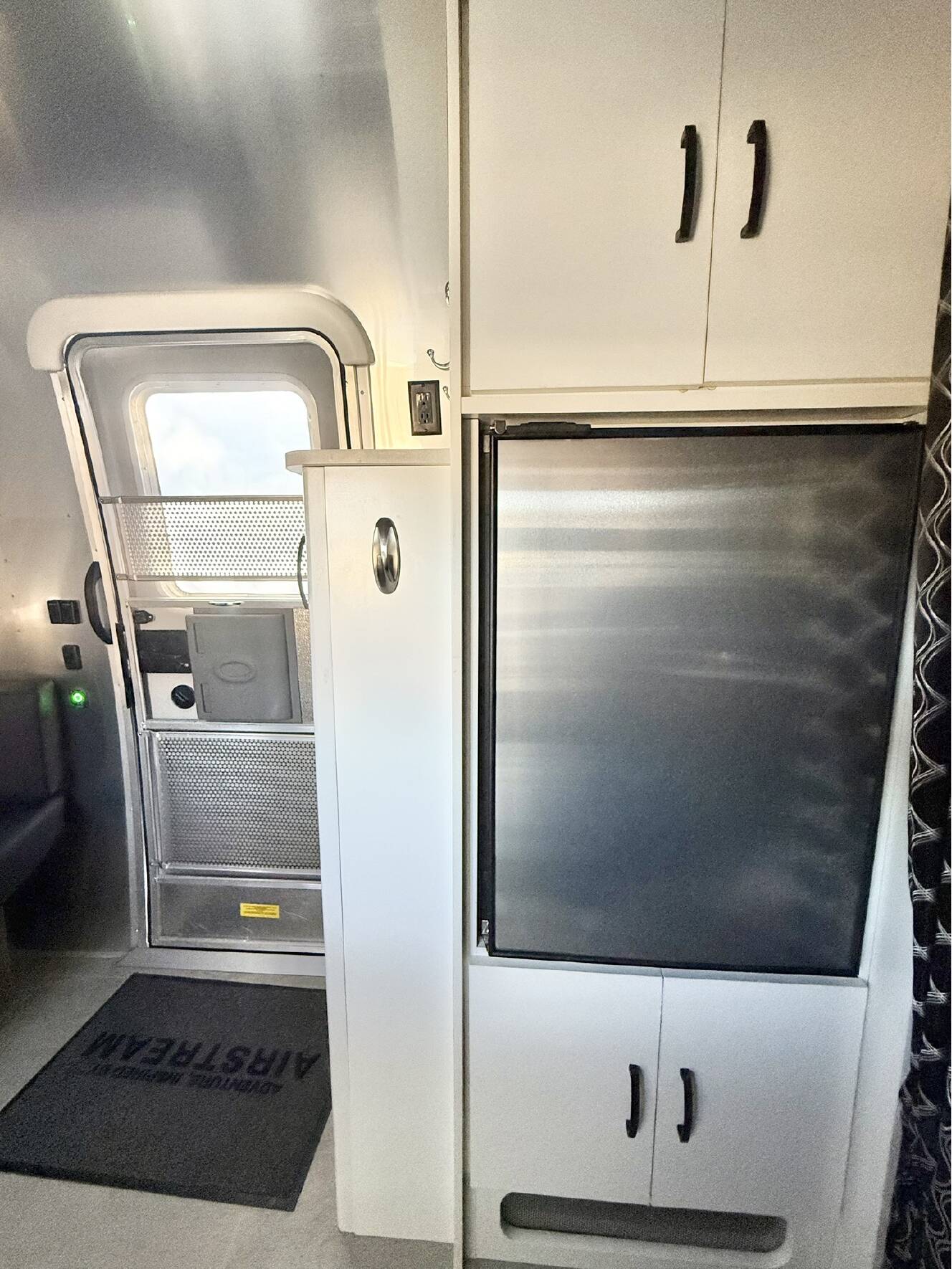 A photo of this 2022 Airstream CARAVEL 19CB