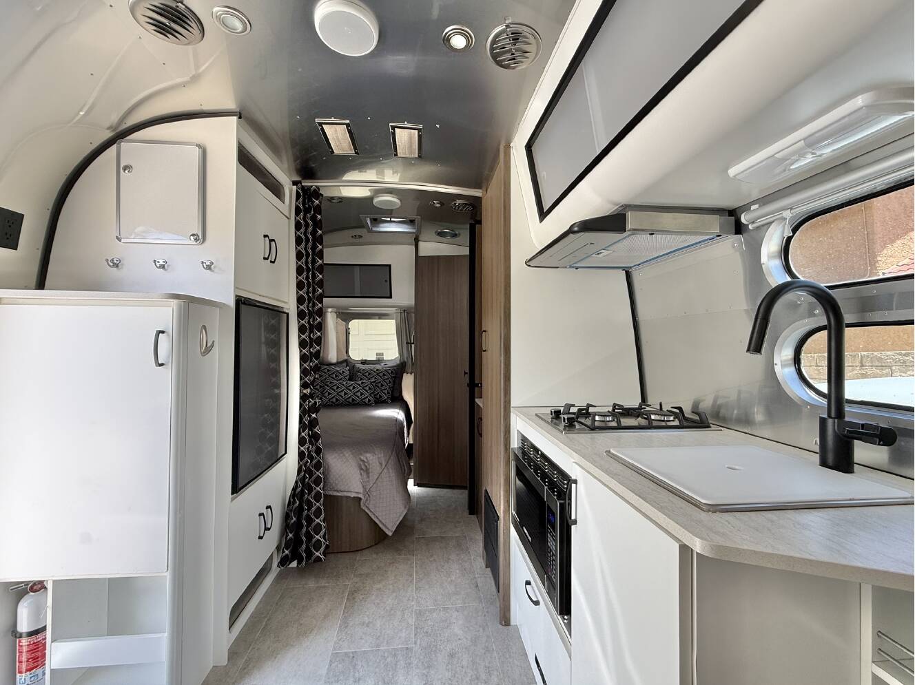 A photo of this 2022 Airstream CARAVEL 19CB