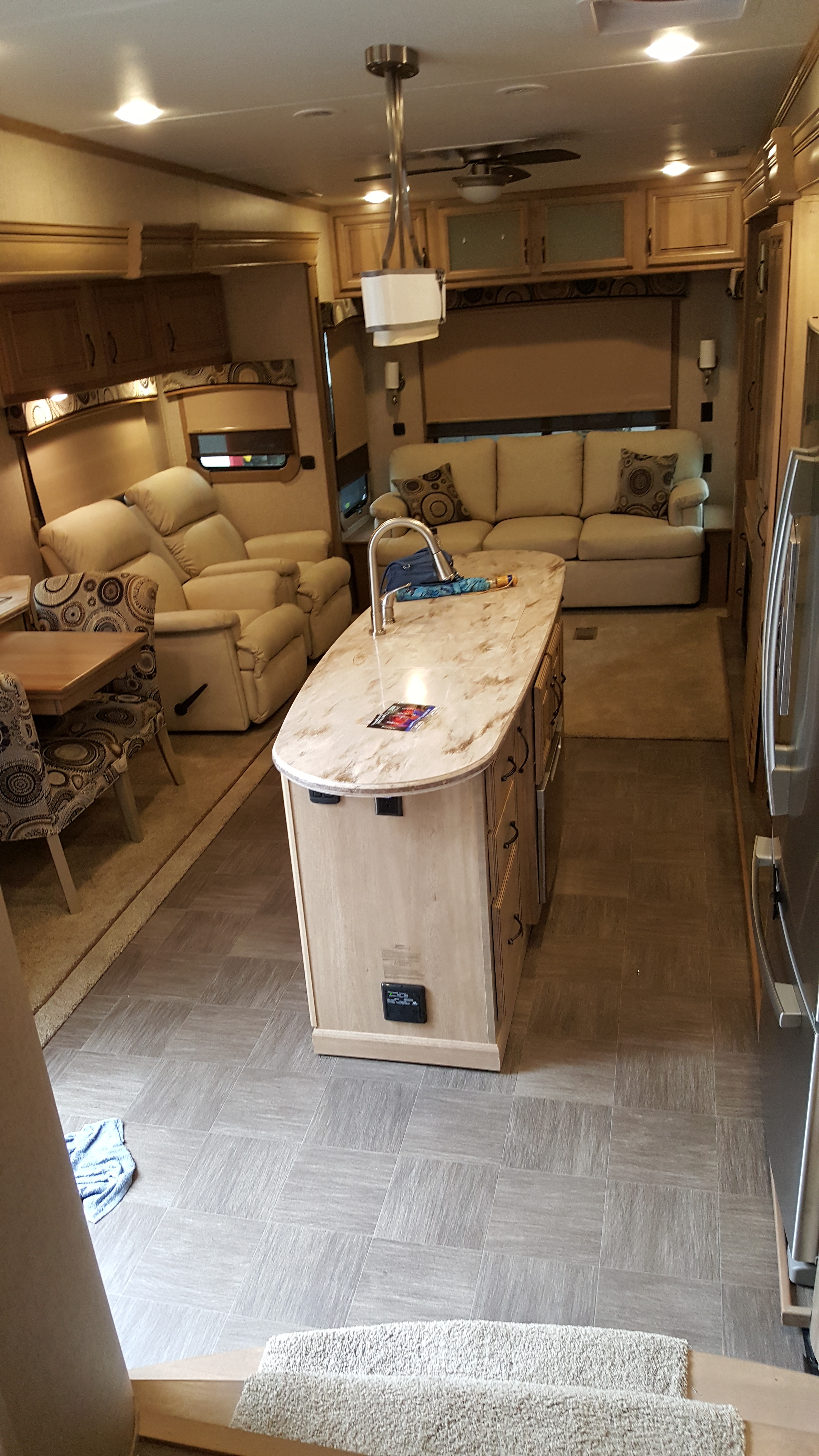 2016 Redwood REDWOOD 38RE in n richland hills TX