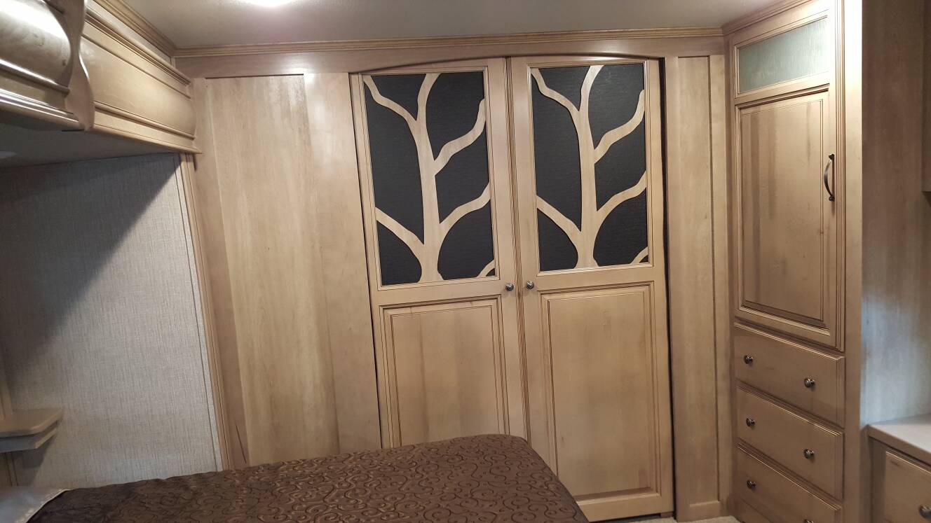 A photo of this 2016 Redwood REDWOOD 38RE