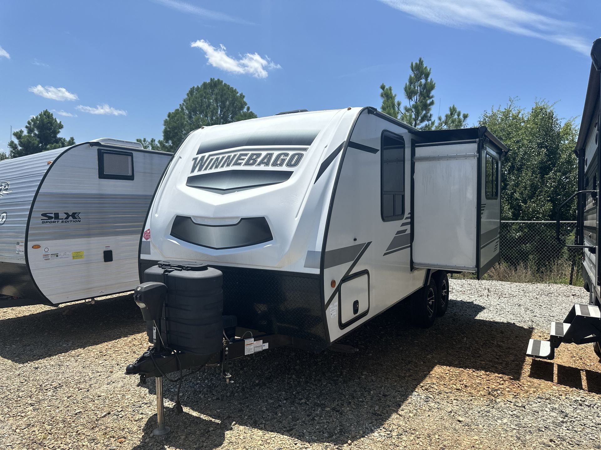 2021 Winnebago Micro Minnie 2108FBS in duncan SC