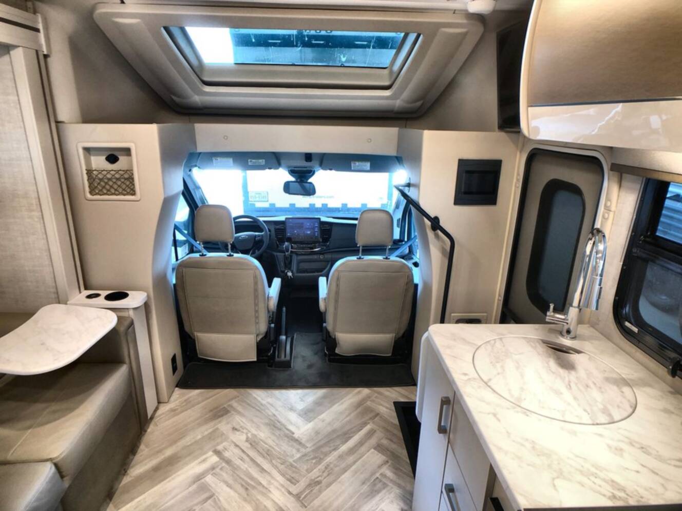 A photo of this 2026 Thor Motor Coach Gemini 24KB