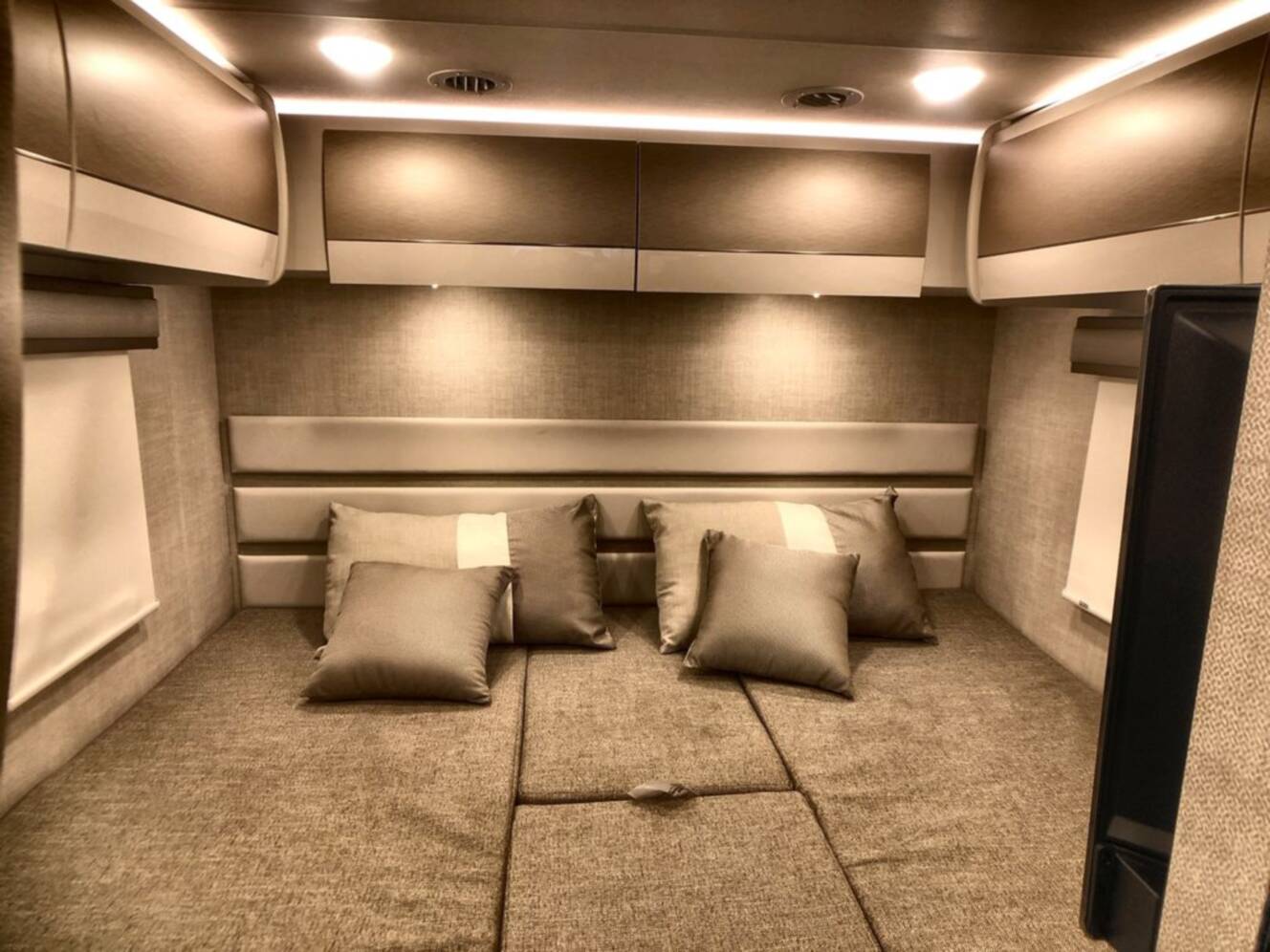 A photo of this 2026 Thor Motor Coach Gemini 24KB