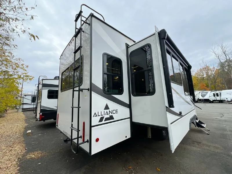 2024 Alliance Paradigm 310RL