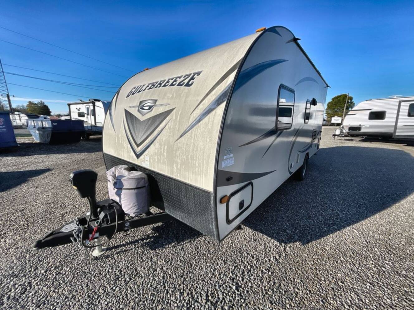 A photo of this 2017 Gulf Stream GULF BREEZE 19FMB