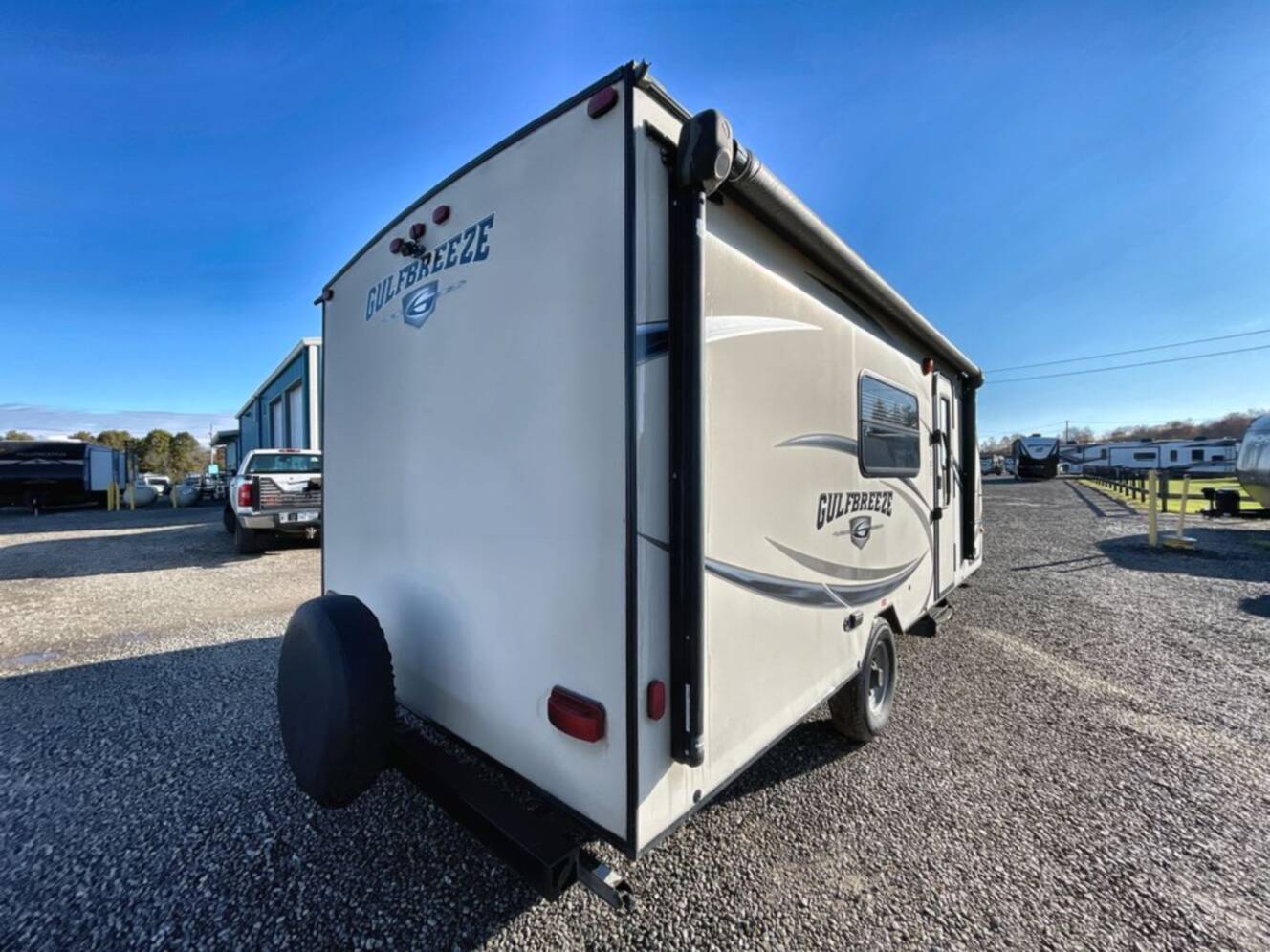 A photo of this 2017 Gulf Stream GULF BREEZE 19FMB