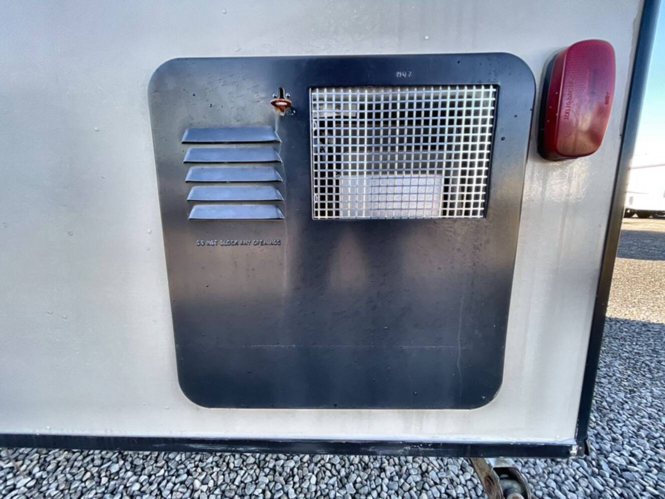 A photo of this 2017 Gulf Stream GULF BREEZE 19FMB